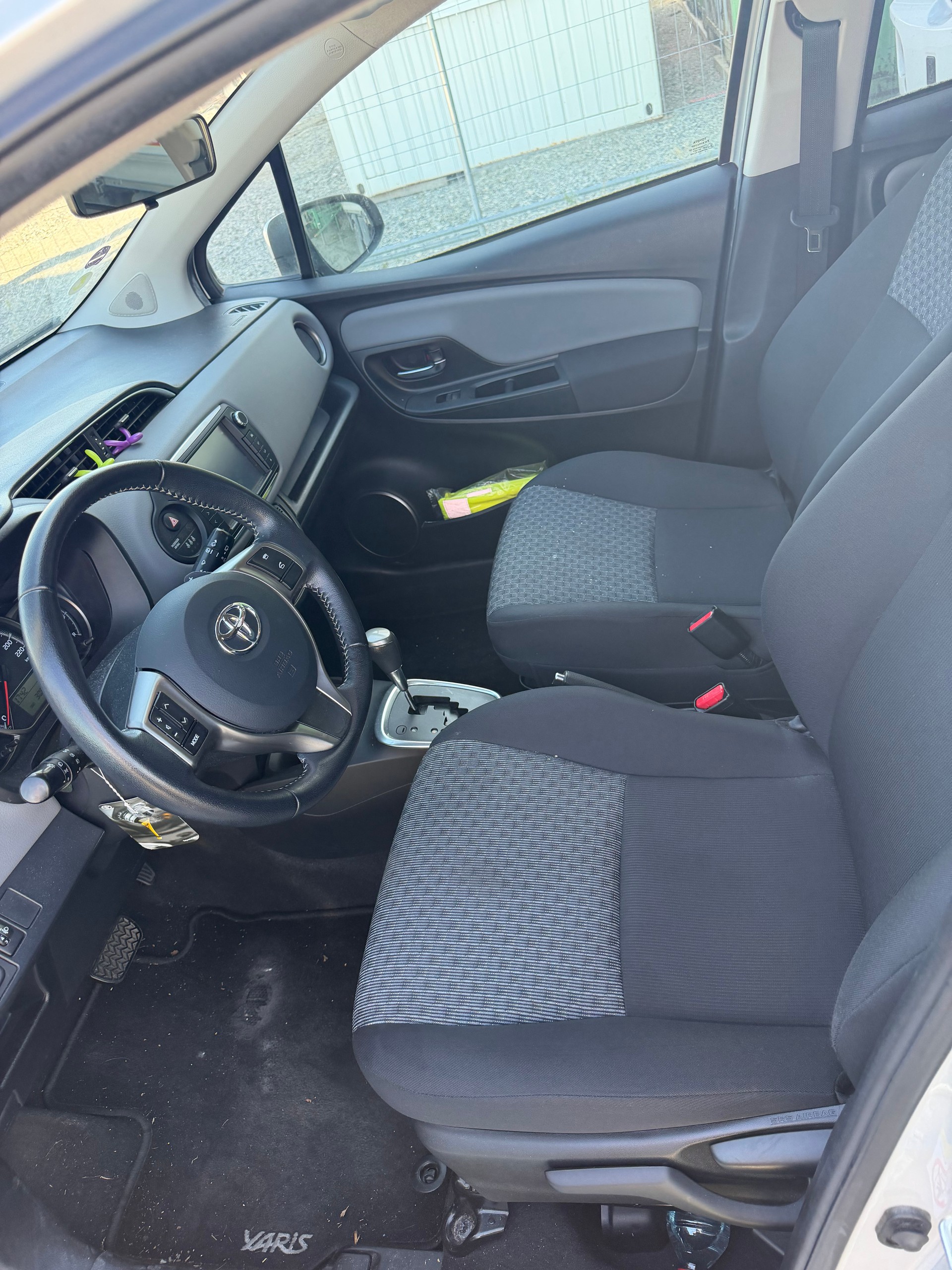 TOYOTA Yaris 1.33 Swiss Trend Multidrive S-image-12