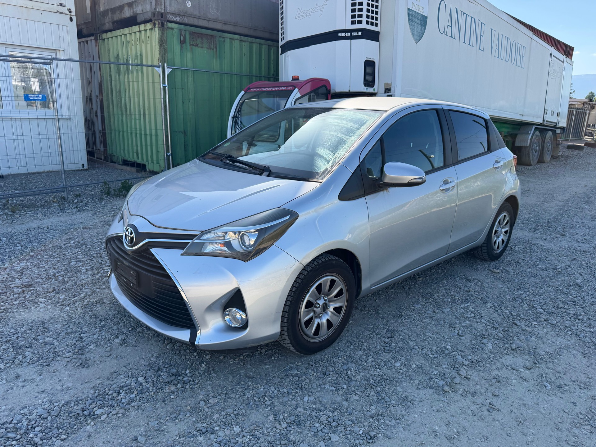 TOYOTA Yaris 1.33 Swiss Trend Multidrive S-image-4