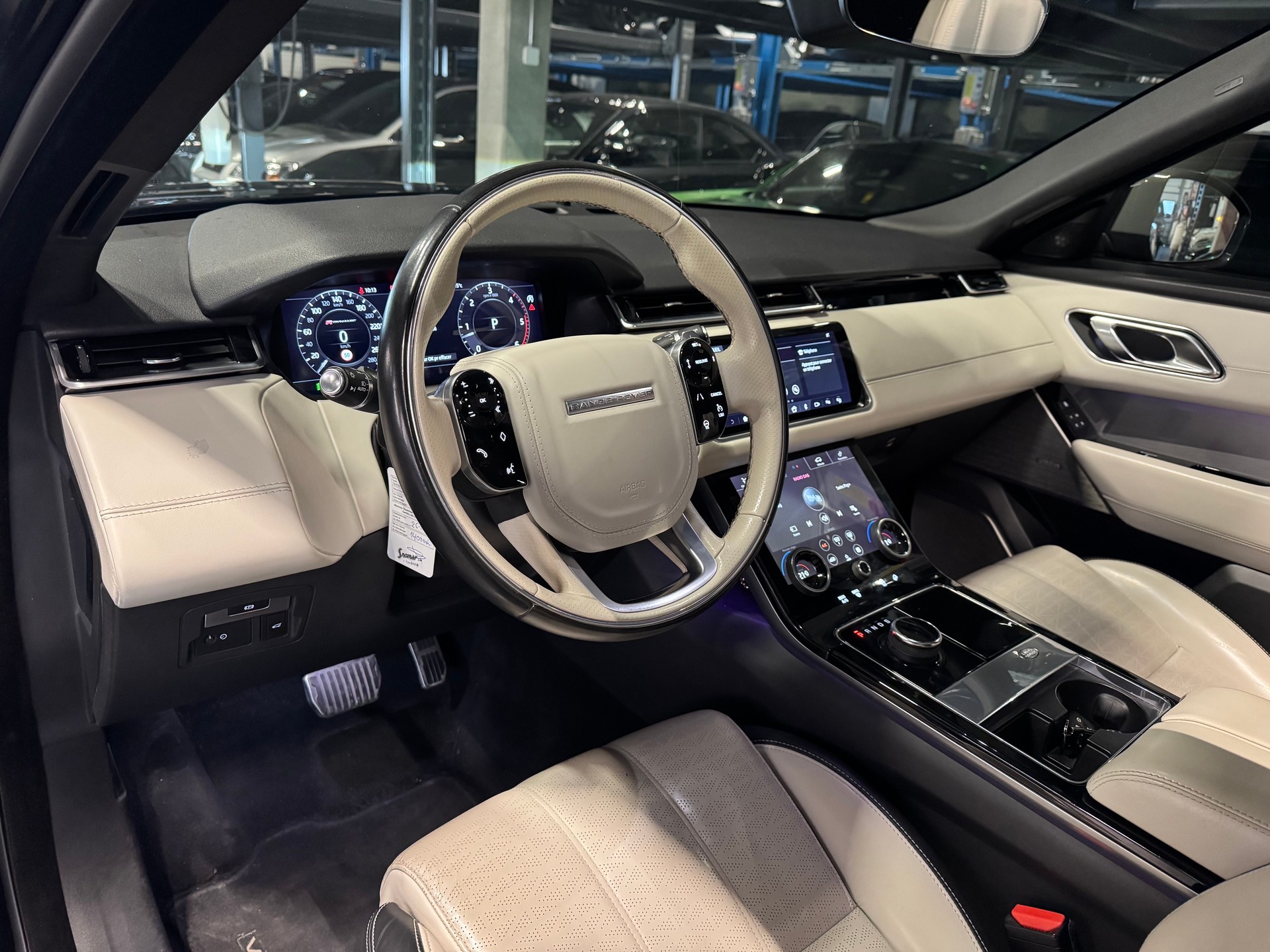 LAND ROVER Range Rover Velar R-Dynamic D 275 Automatic-image-5