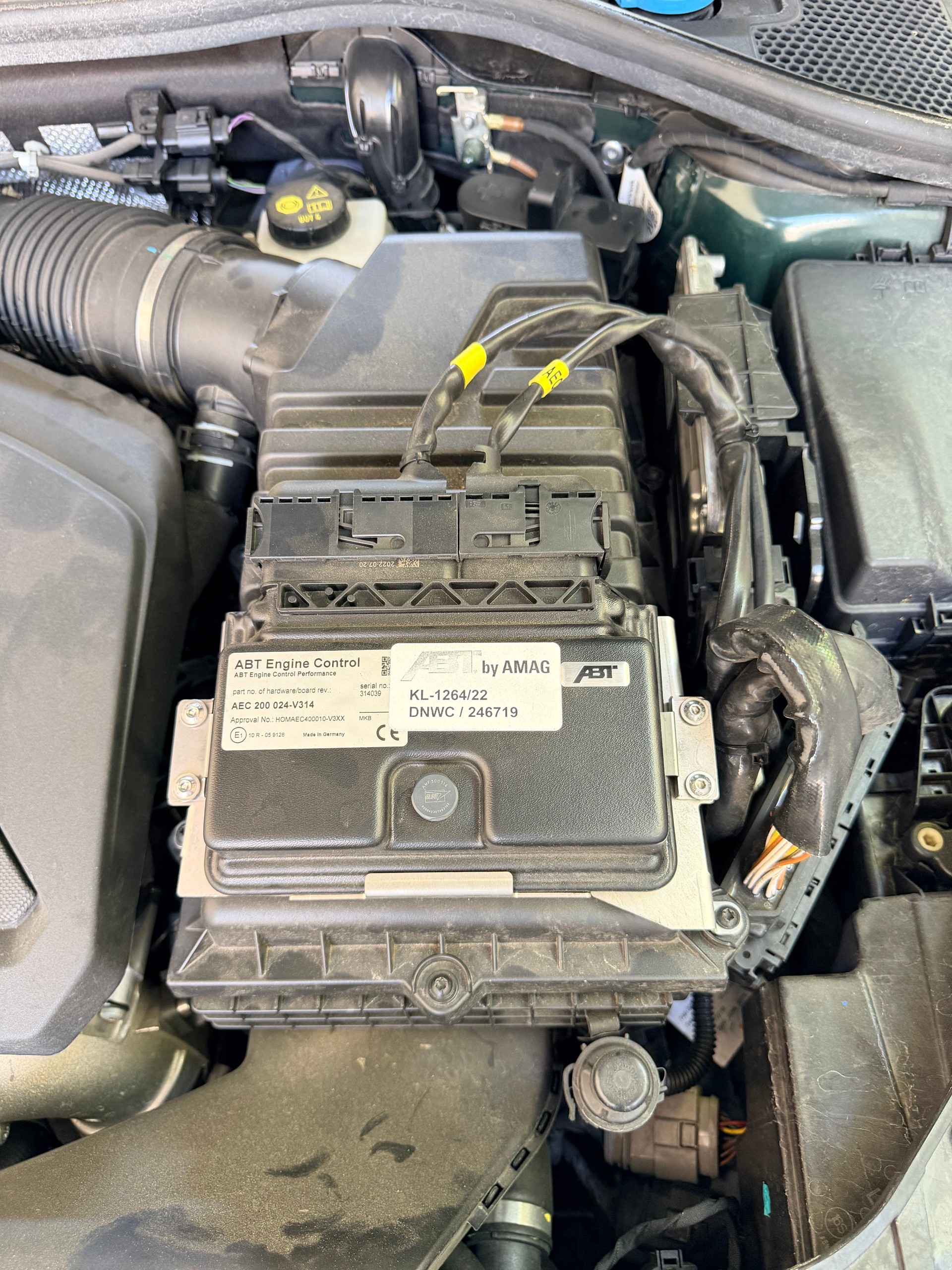 AUDI 2.5 TFSI quattro S-Tronic-image-5