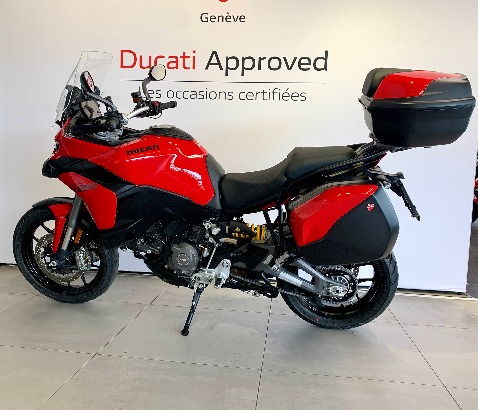DUCATI Multistrada V2 S Travel-showroom-element-1