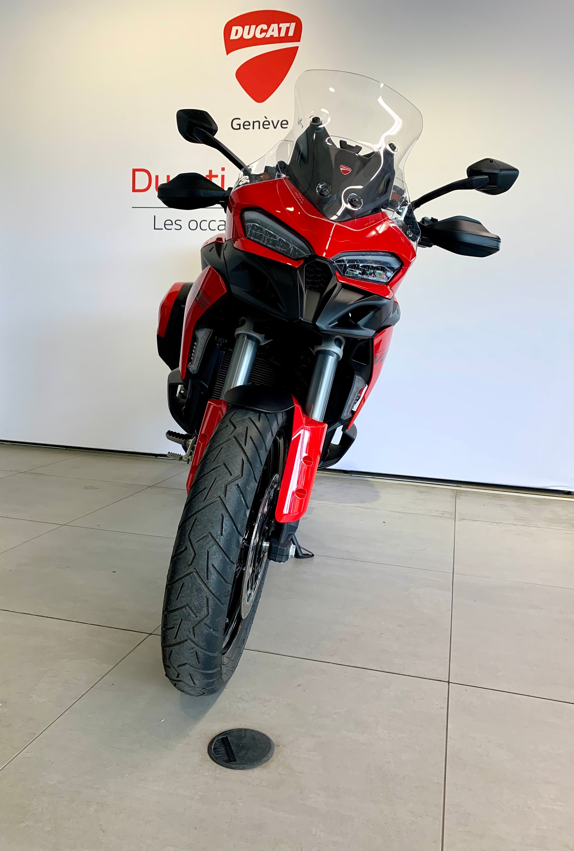 DUCATI Multistrada V2 S Travel-showroom-element-2