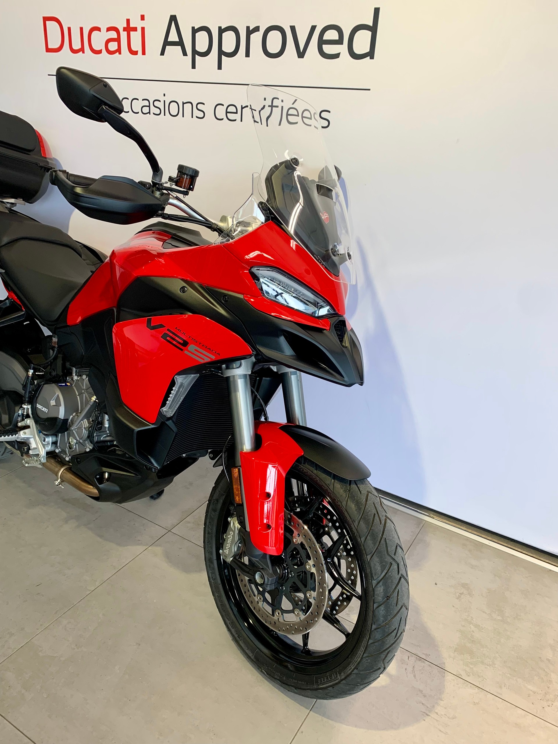 DUCATI Multistrada V2 S Travel-showroom-element-3