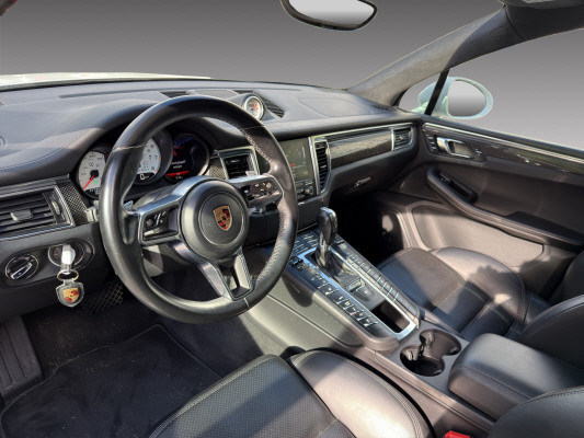 PORSCHE Macan Turbo-image-5