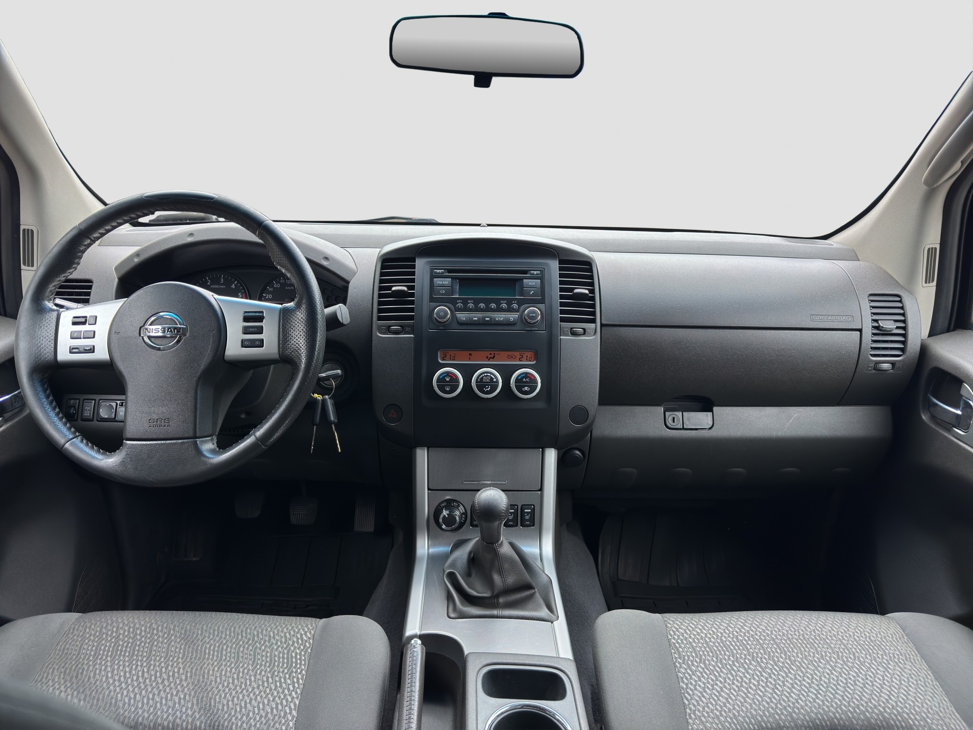 NISSAN Navara Double Cab LE 2.5 dCi 4WD-image-3