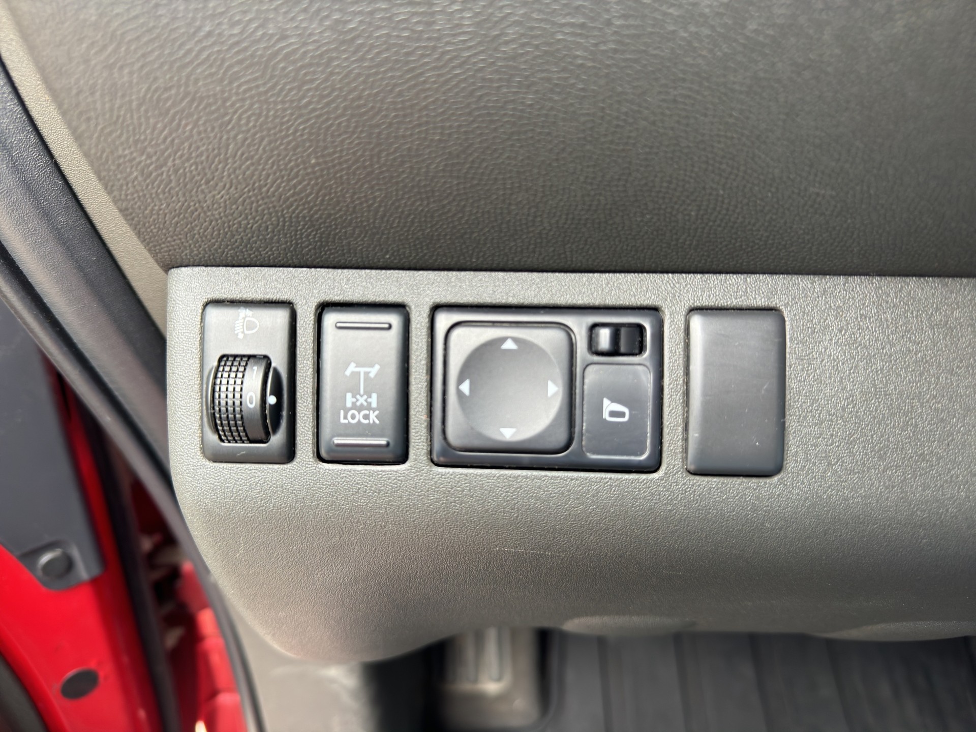 NISSAN Navara Double Cab LE 2.5 dCi 4WD-image-10