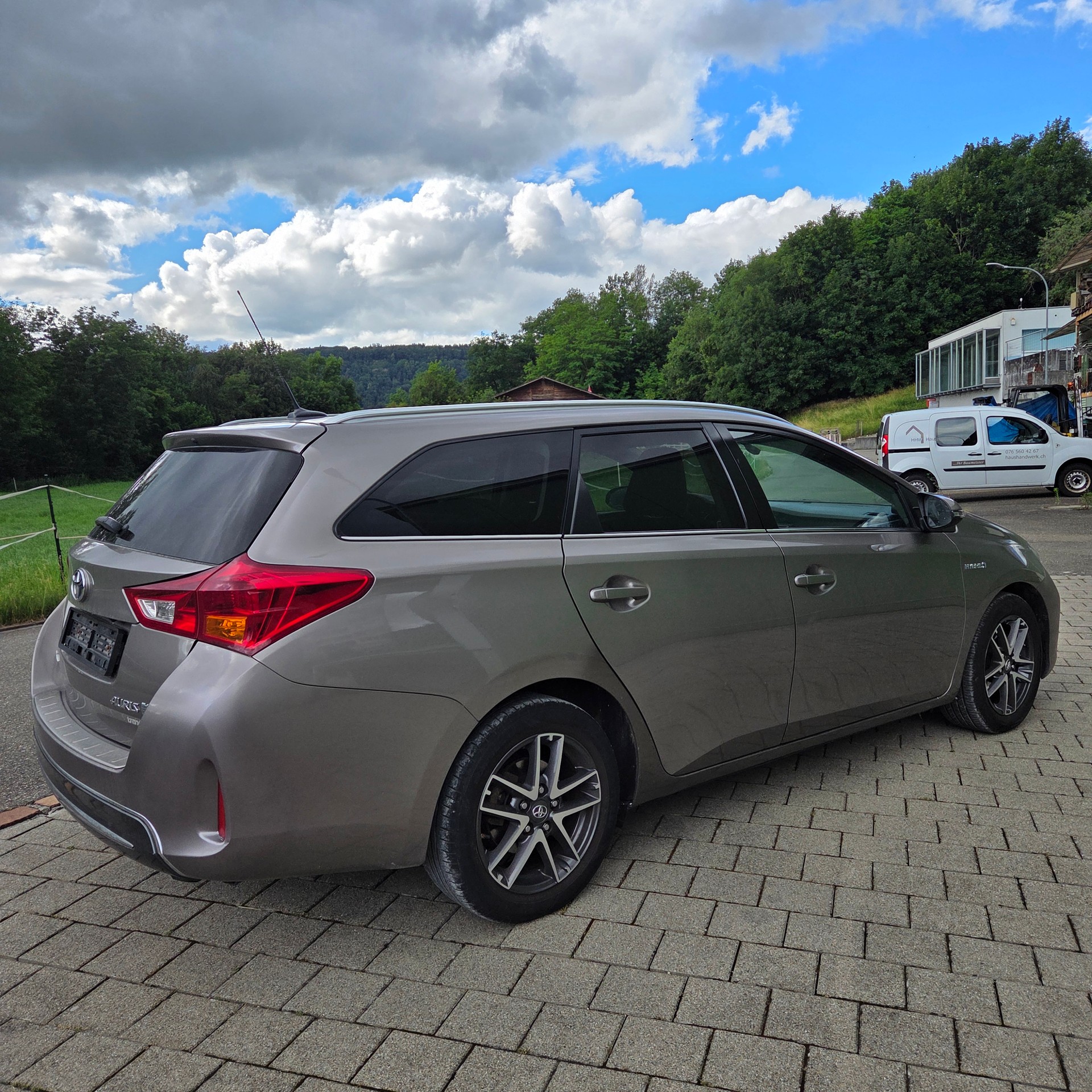 TOYOTA Auris Touring Sports 1.8 16V HSD Linea Sol-image-4
