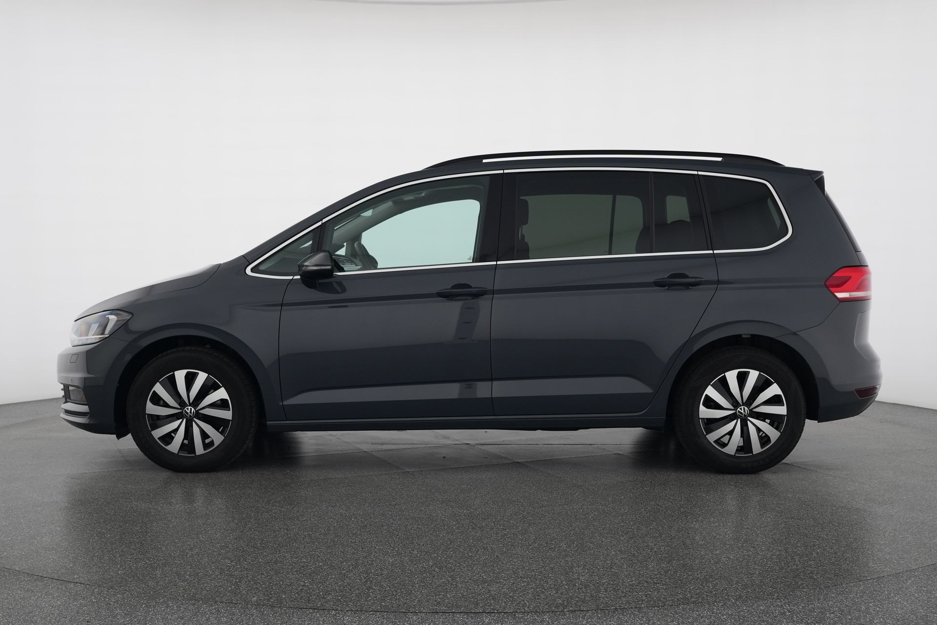 VW Touran 1.5 TSI Comfortline DSG-image-2