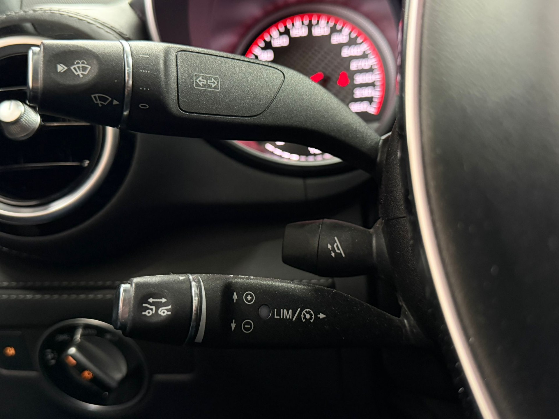 MERCEDES-BENZ AMG GT S Speedshift DCT-image-8