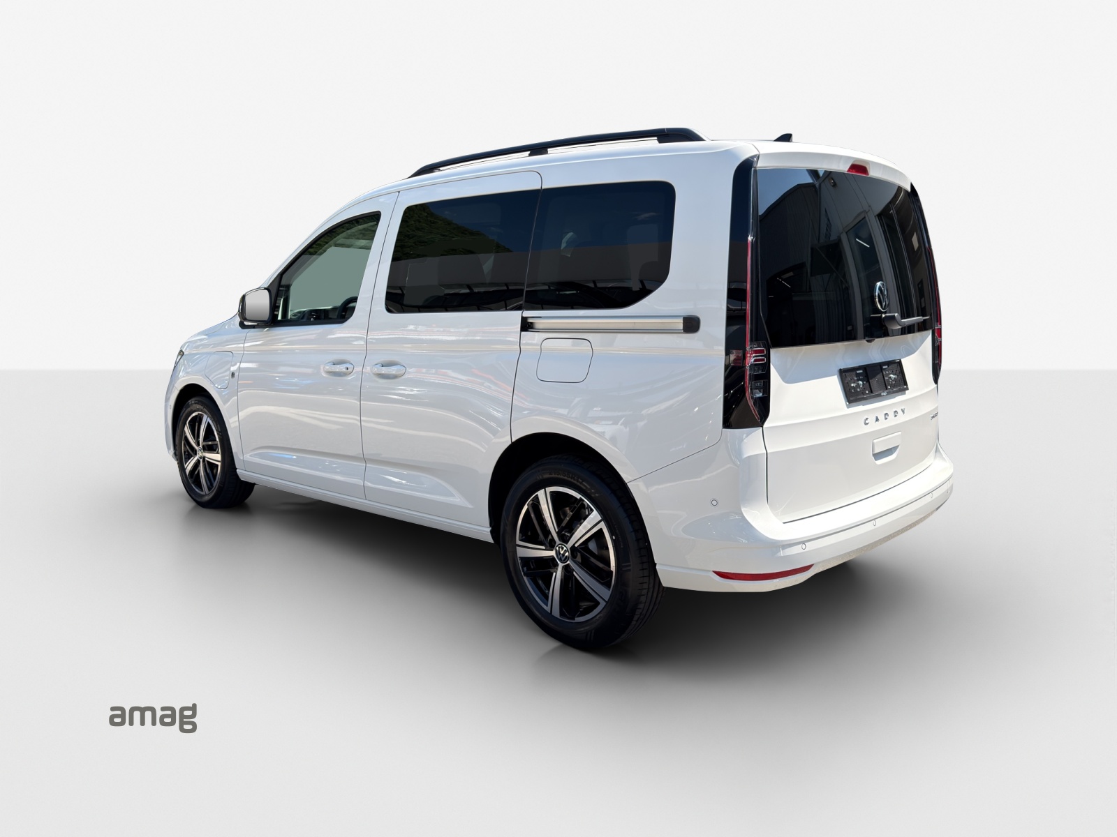 VW Caddy 1.5 TSI Plug in Hybrid Liberty DSG-showroom-element-2