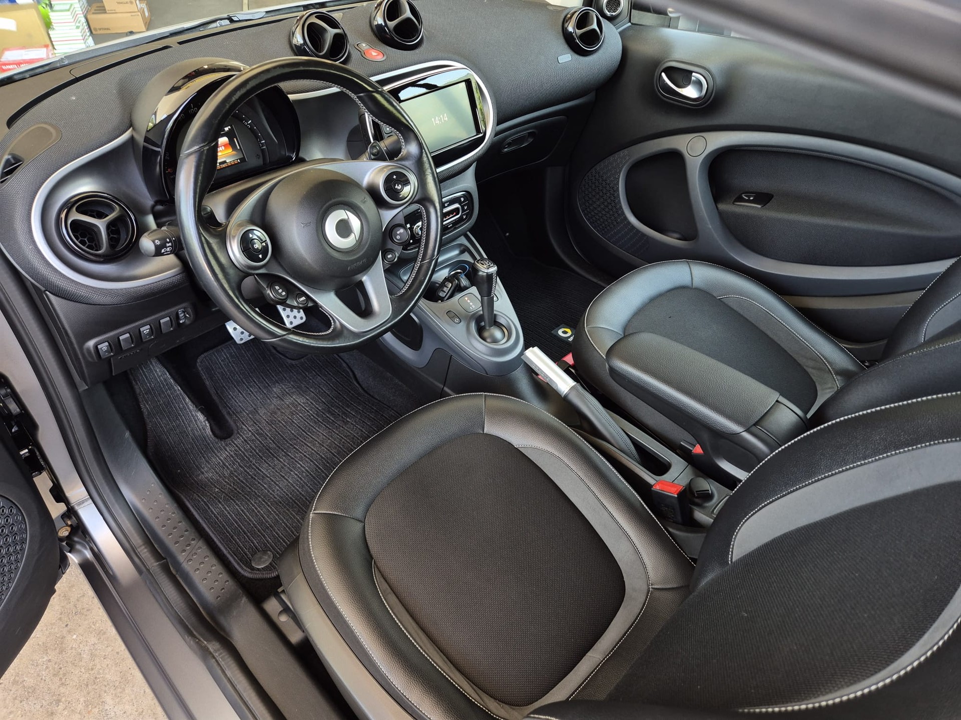 SMART fortwo Brabus twinmatic-image-8