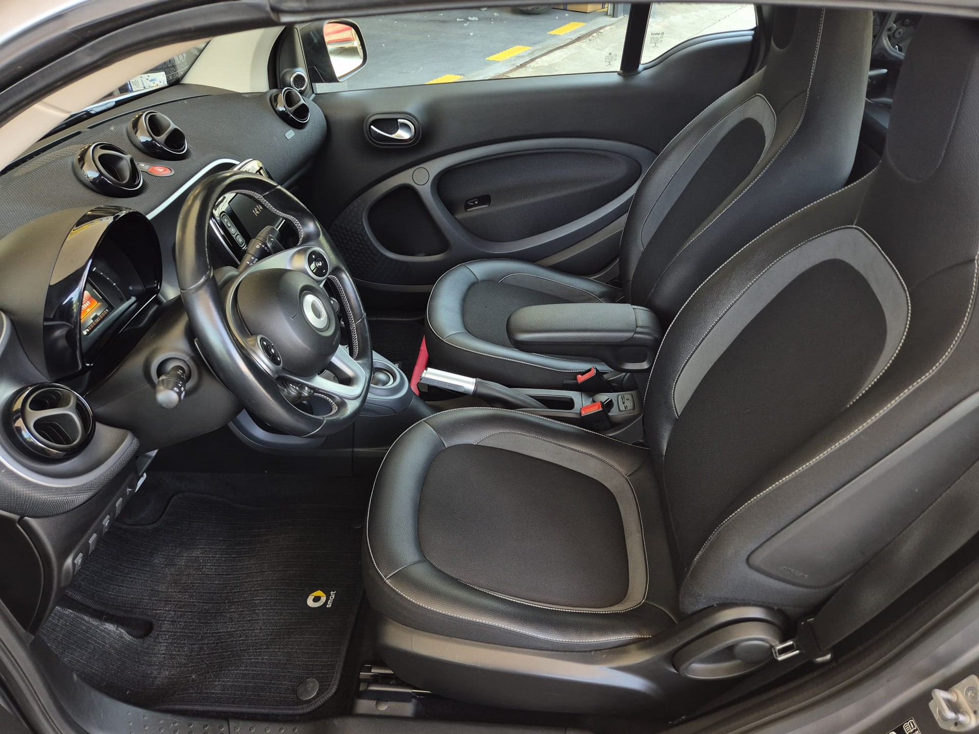 SMART fortwo Brabus twinmatic-image-9
