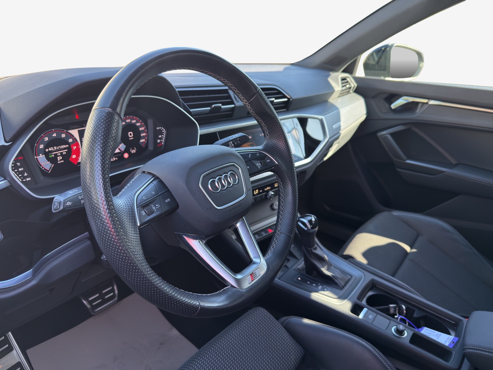 AUDI Q3 35 TFSI S line Attraction S-tronic-image-13