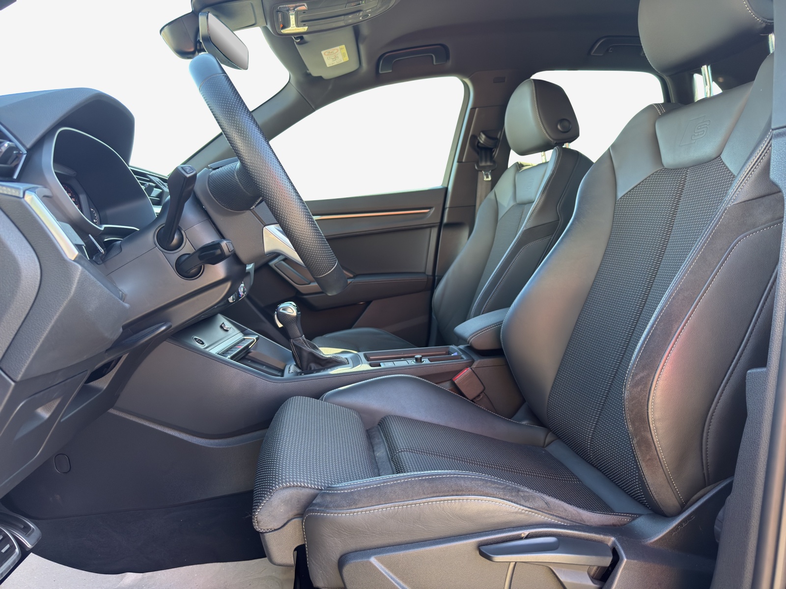 AUDI Q3 35 TFSI S line Attraction S-tronic-image-7