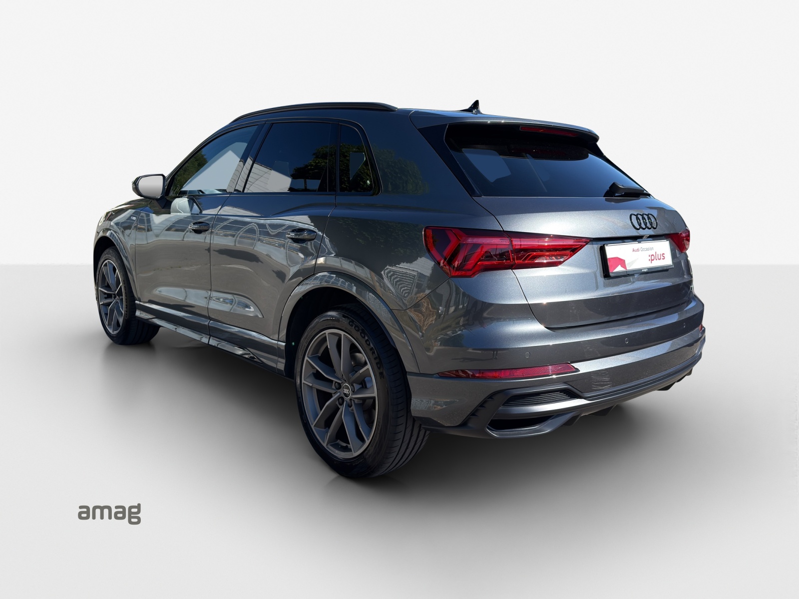 AUDI Q3 35 TFSI S line Attraction S-tronic-image-2