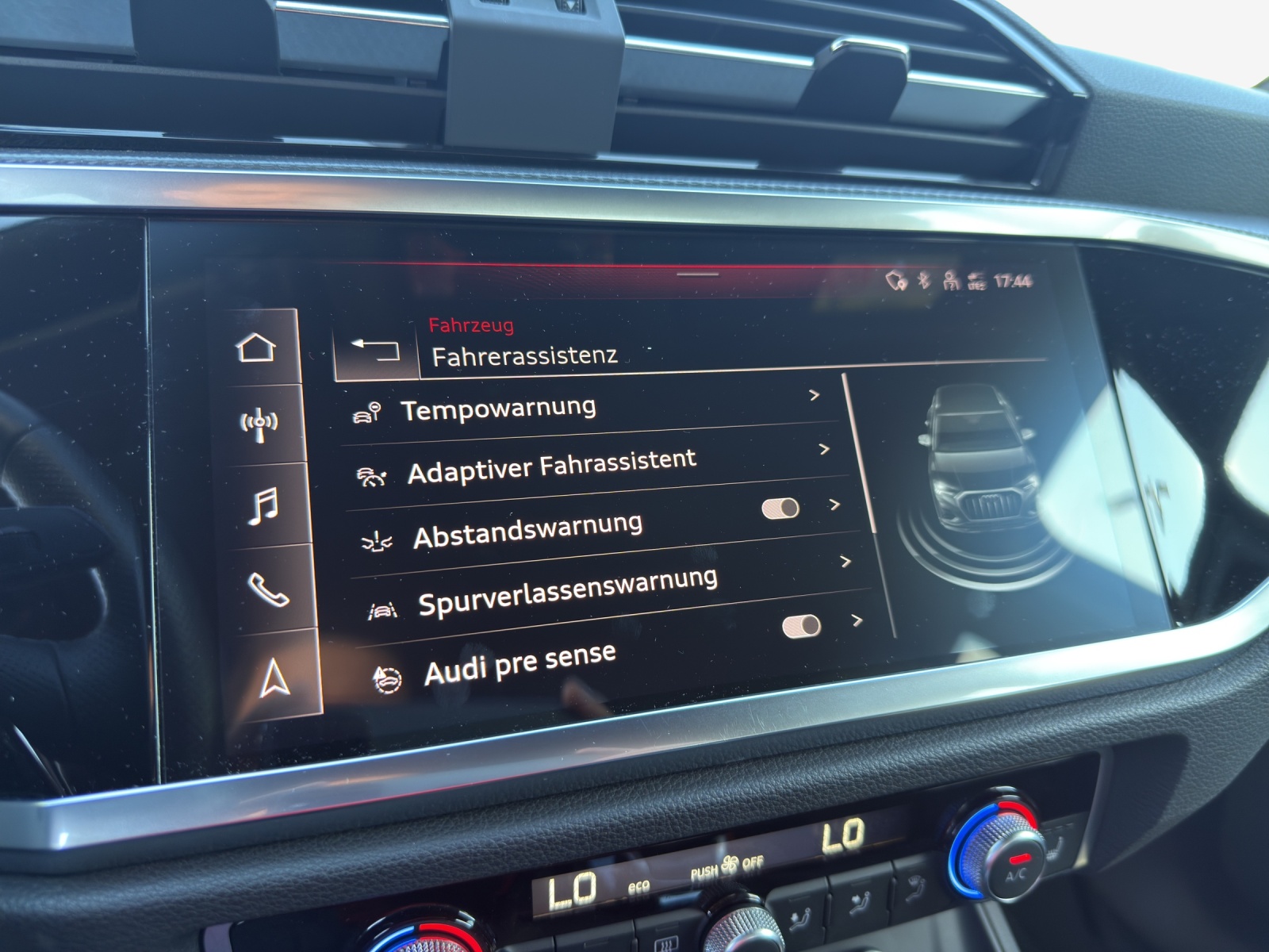 AUDI Q3 35 TFSI S line Attraction S-tronic-image-15