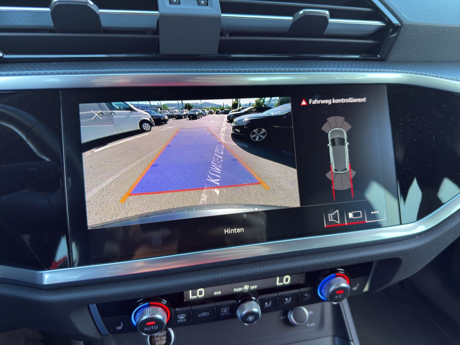 AUDI Q3 35 TFSI S line Attraction S-tronic-image-14