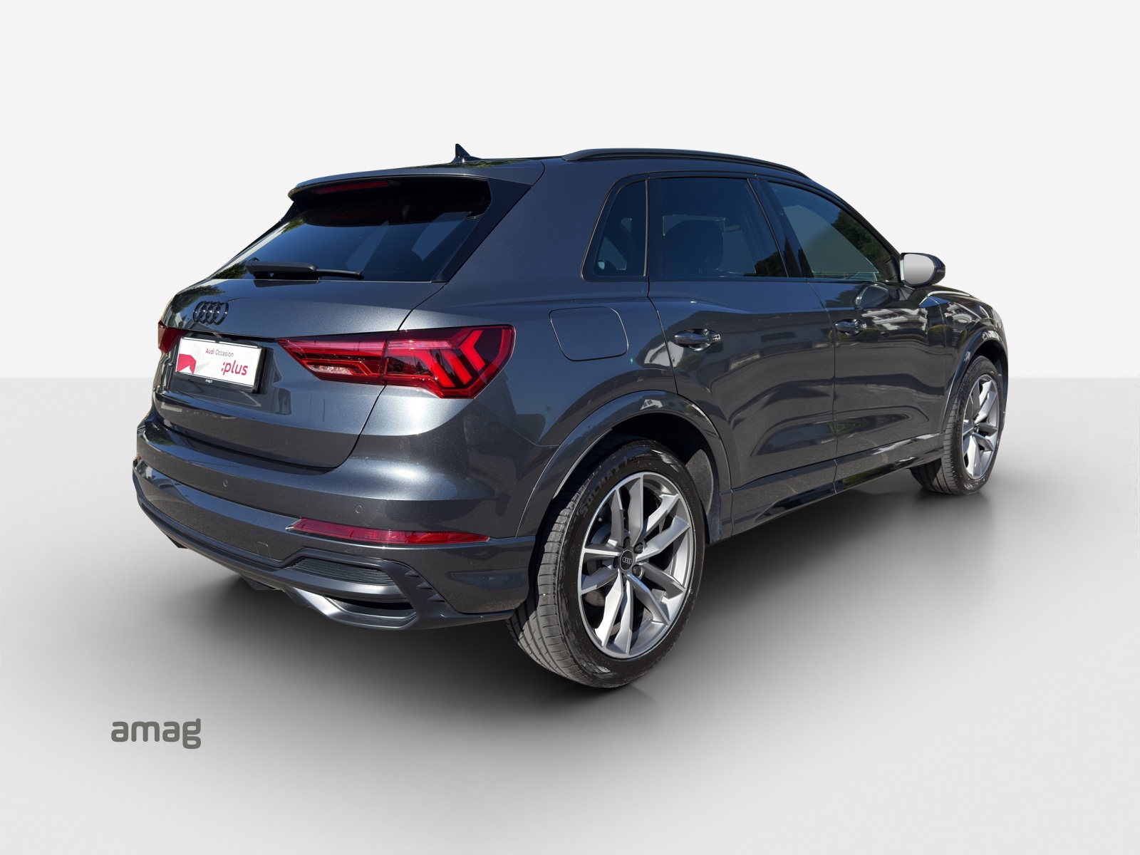 AUDI Q3 35 TFSI S line Attraction S-tronic-image-4