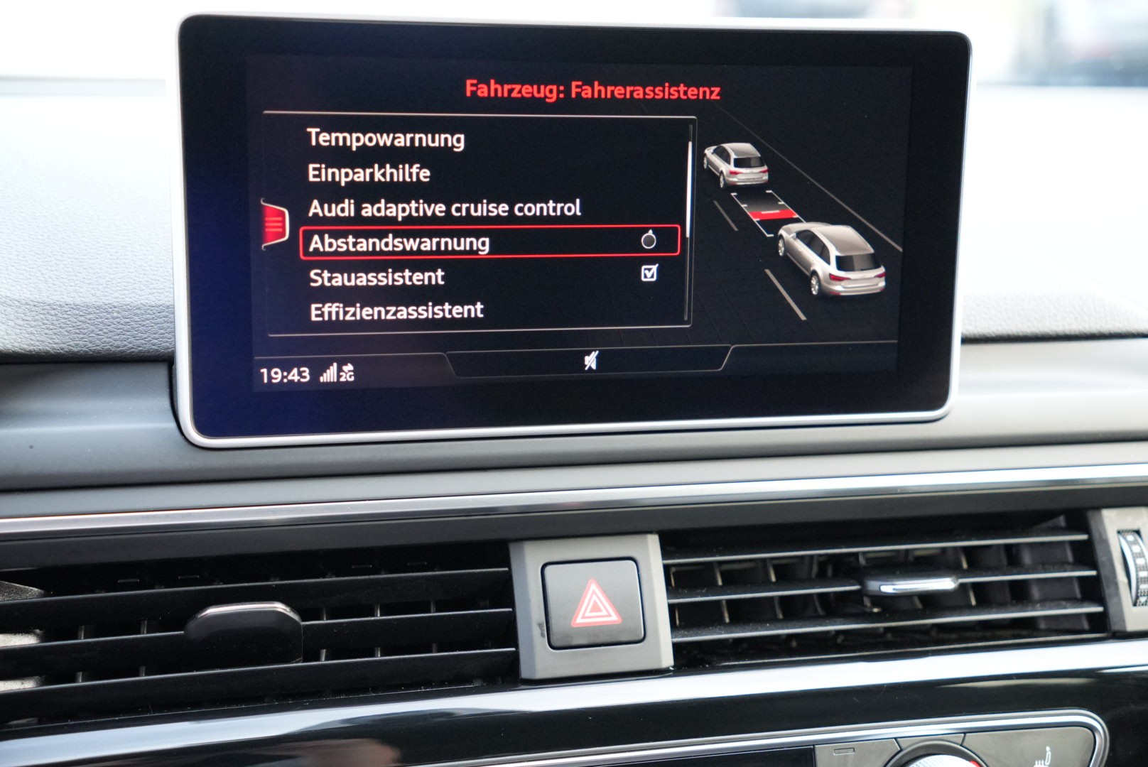 AUDI A4 Avant 40 TDI Sport quattro S-tronic (CH)-image-15
