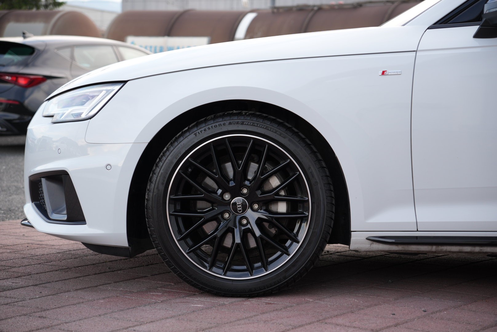 AUDI A4 Avant 40 TDI Sport quattro S-tronic (CH)-image-6