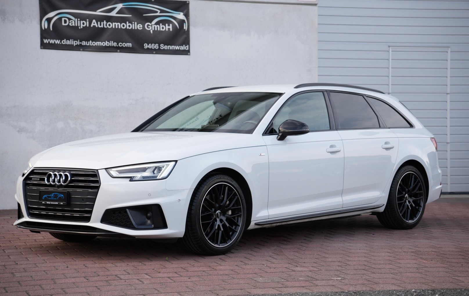 AUDI A4 Avant 40 TDI Sport quattro S-tronic (CH)-image-0