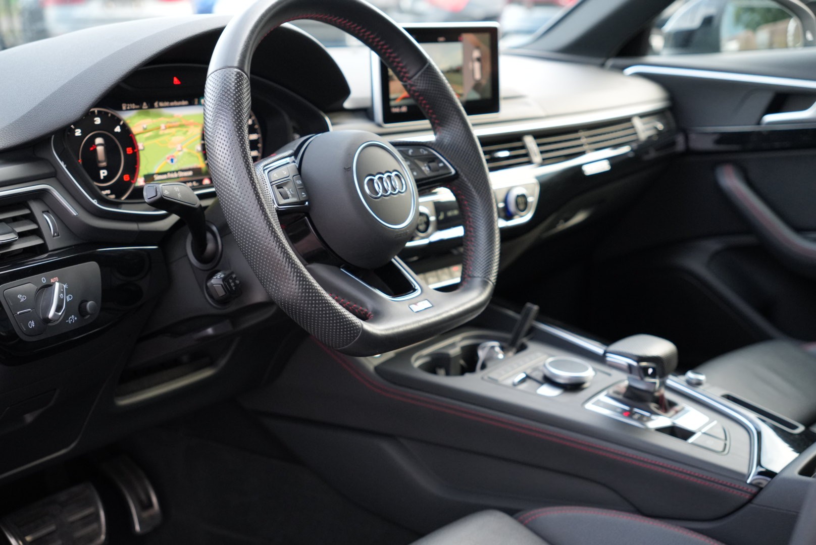 AUDI A4 Avant 40 TDI Sport quattro S-tronic (CH)-image-11