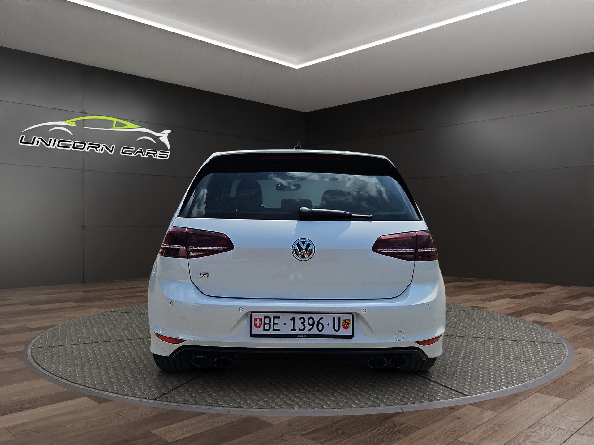VW Golf 2.0 TSI R 4Motion DSG-image-4
