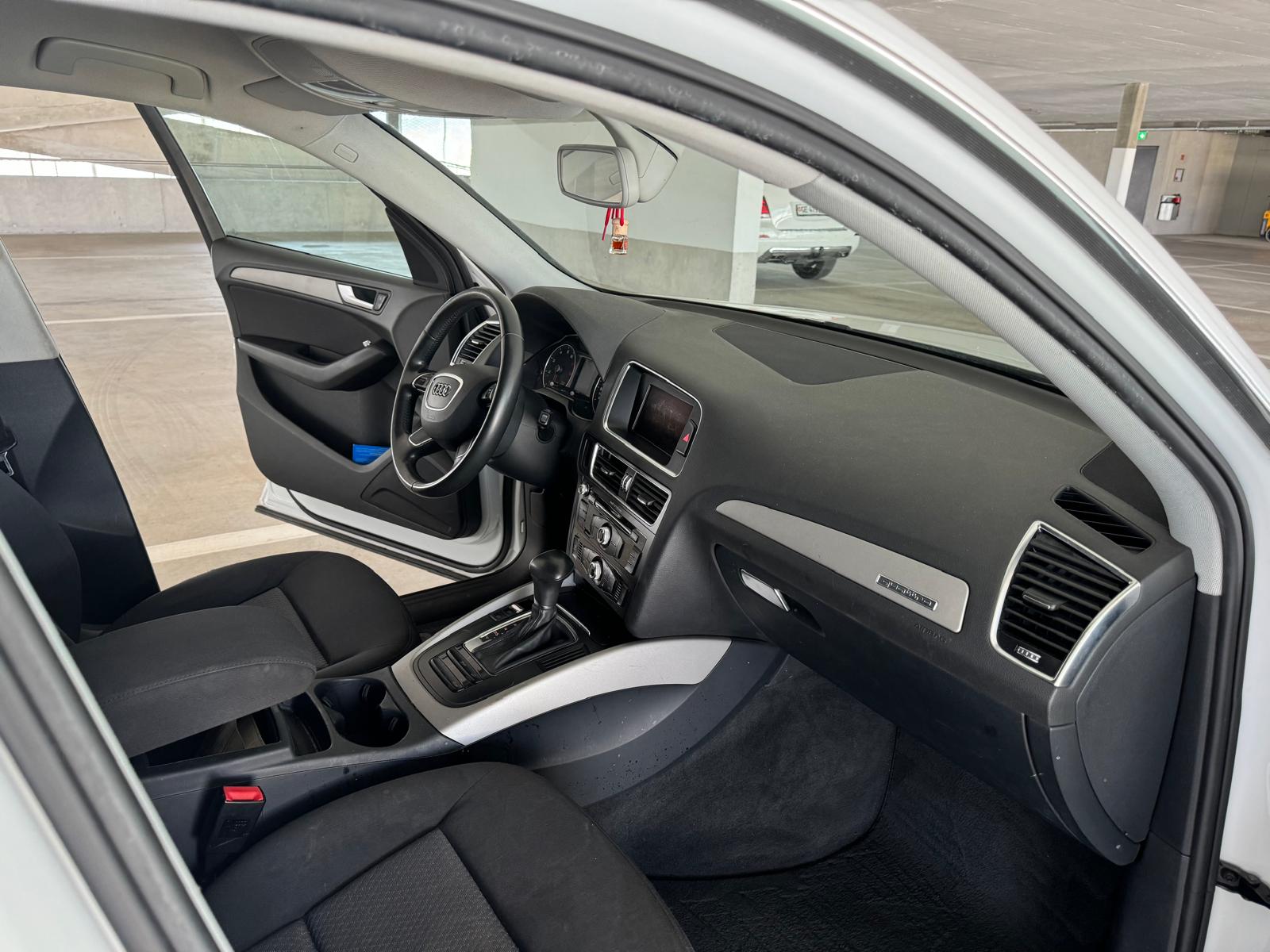 AUDI Q5 2.0 TFSI quattro tiptronic-image-12
