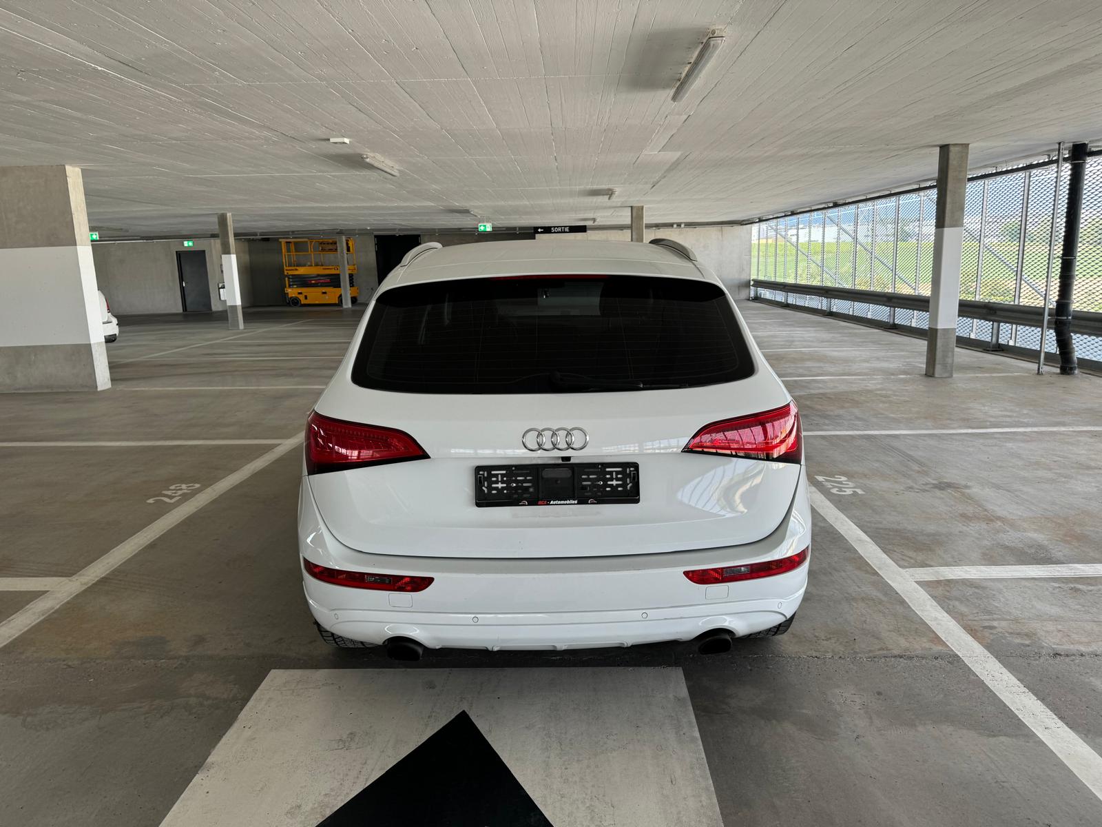 AUDI Q5 2.0 TFSI quattro tiptronic-image-6