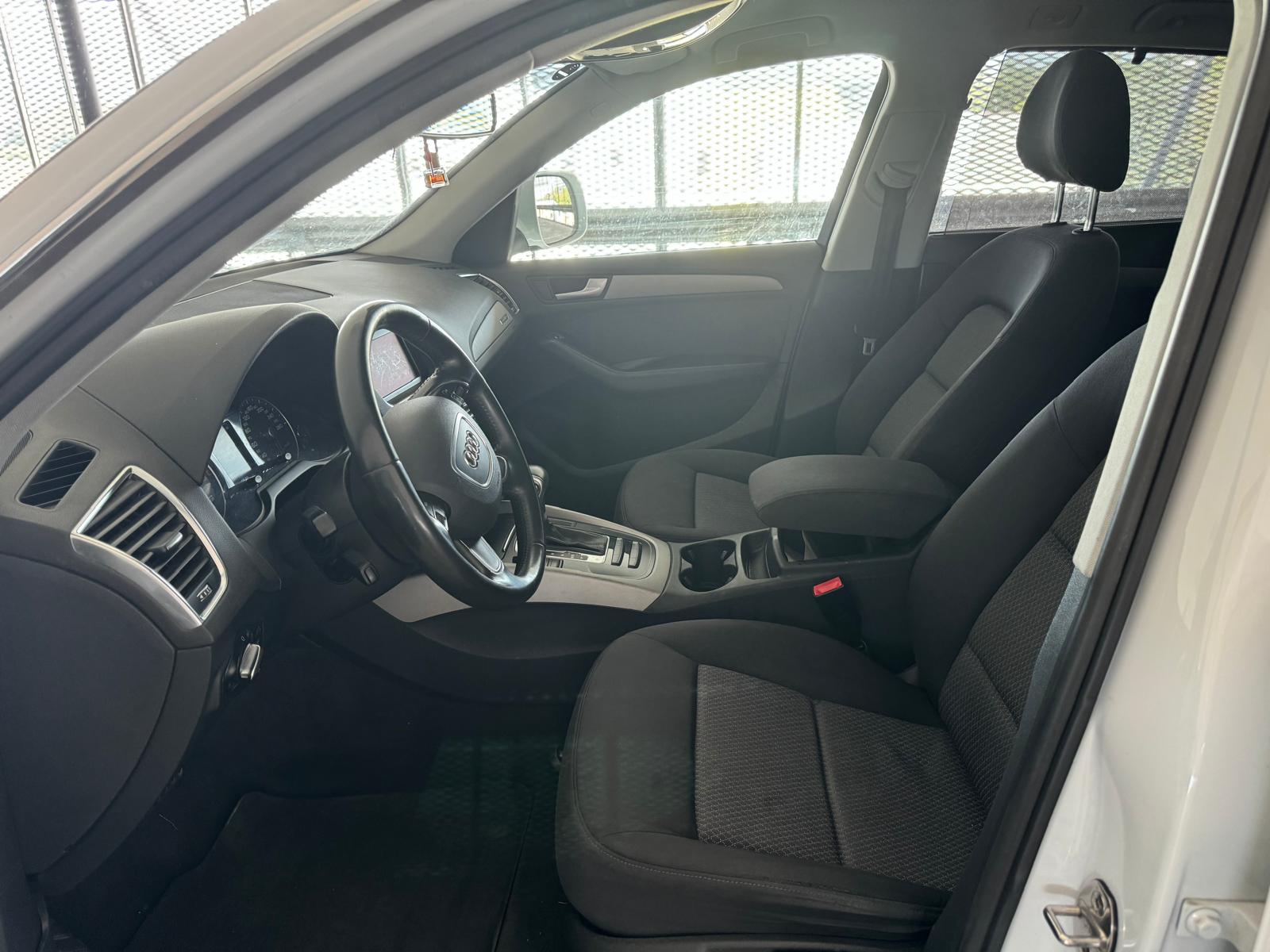 AUDI Q5 2.0 TFSI quattro tiptronic-image-8