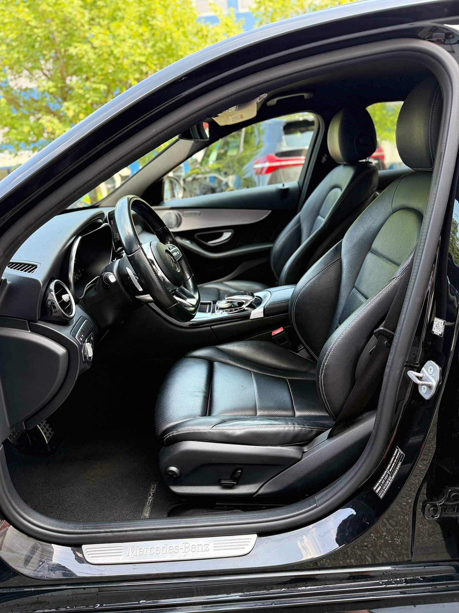 MERCEDES-BENZ C 220 d AMG Line 4matic-image-8