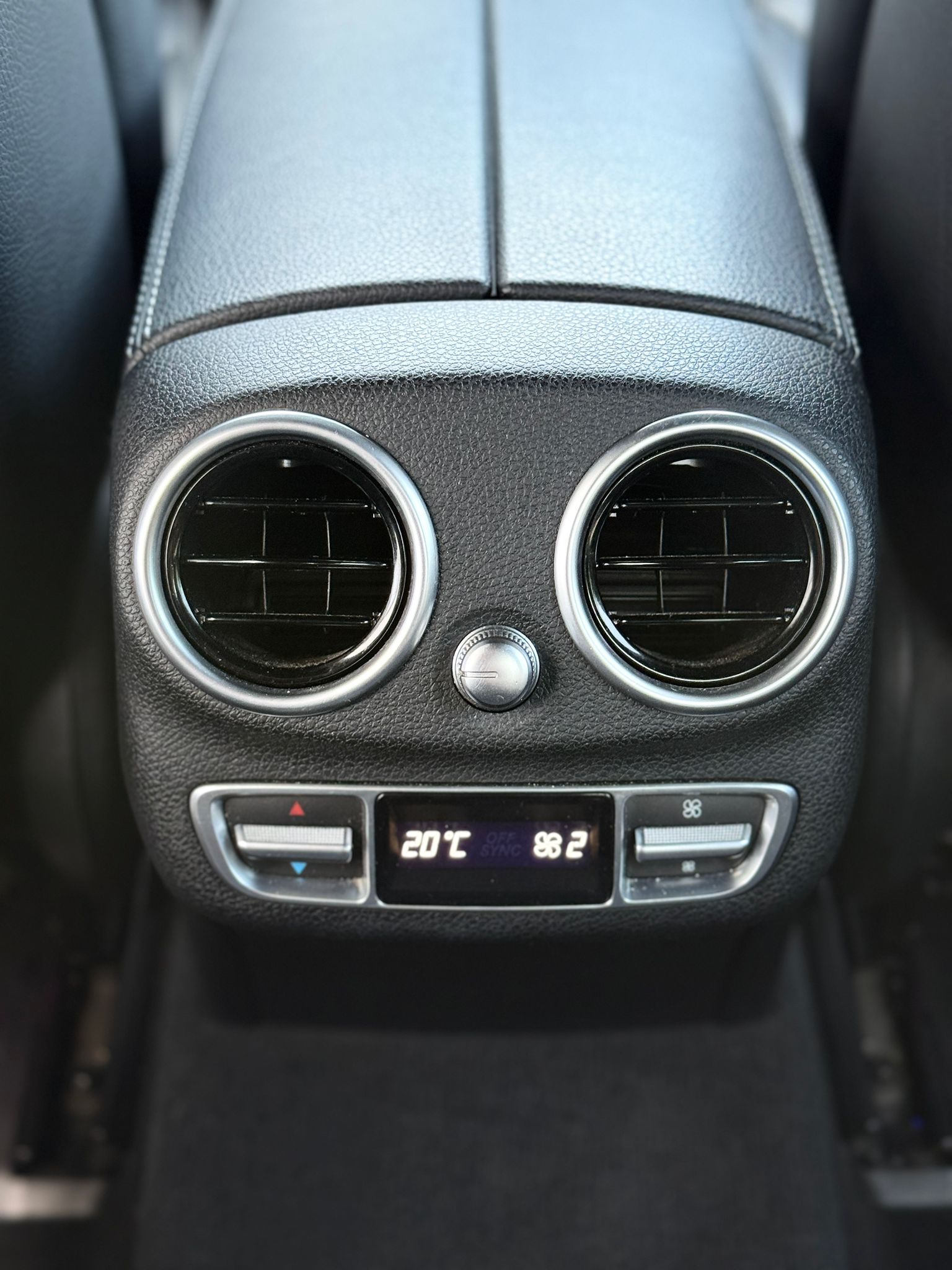 MERCEDES-BENZ C 220 d AMG Line 4matic-image-14