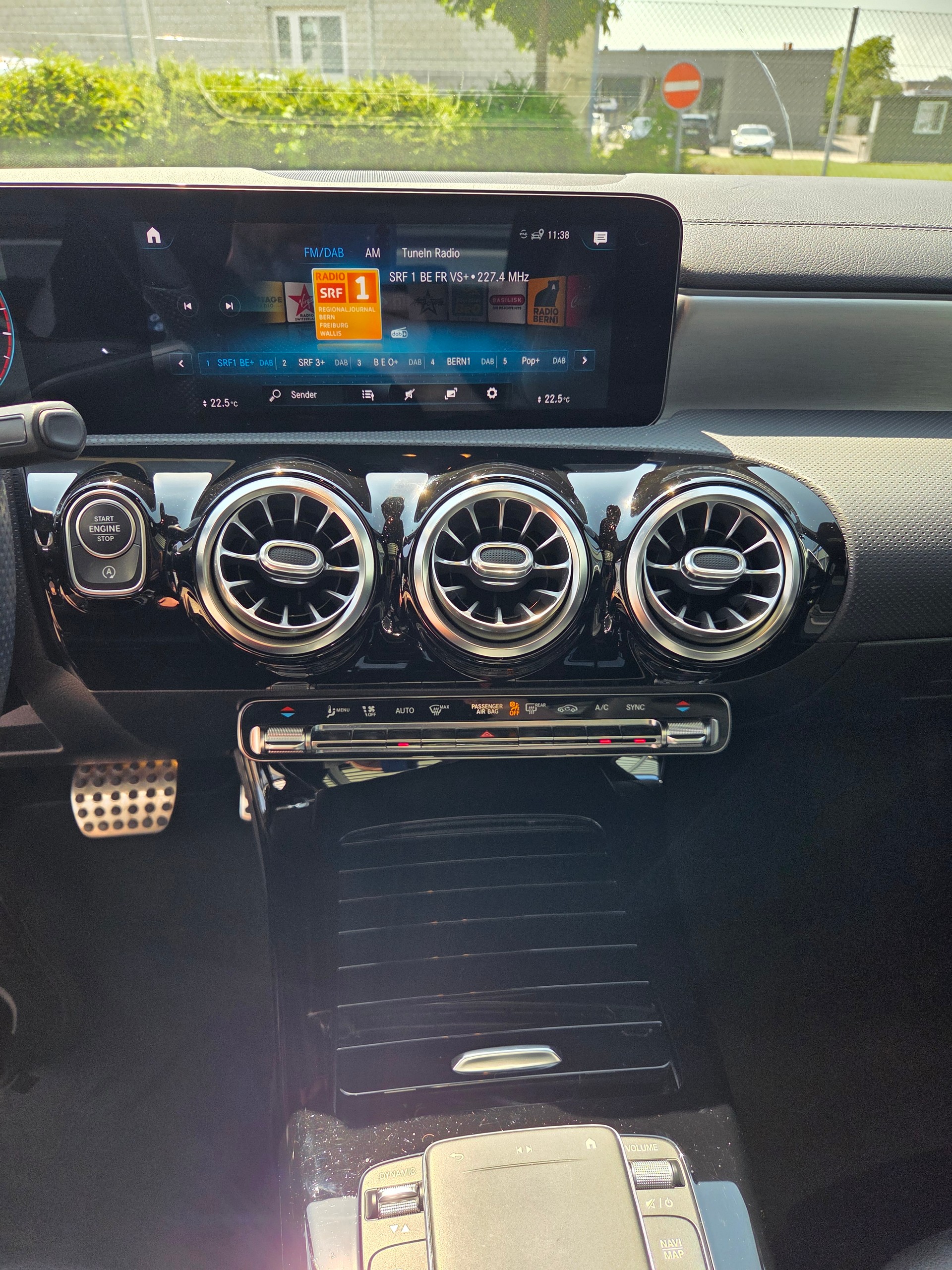 MERCEDES-BENZ A 250 4Matic AMG Line 4Matic 7G-DCT-image-10