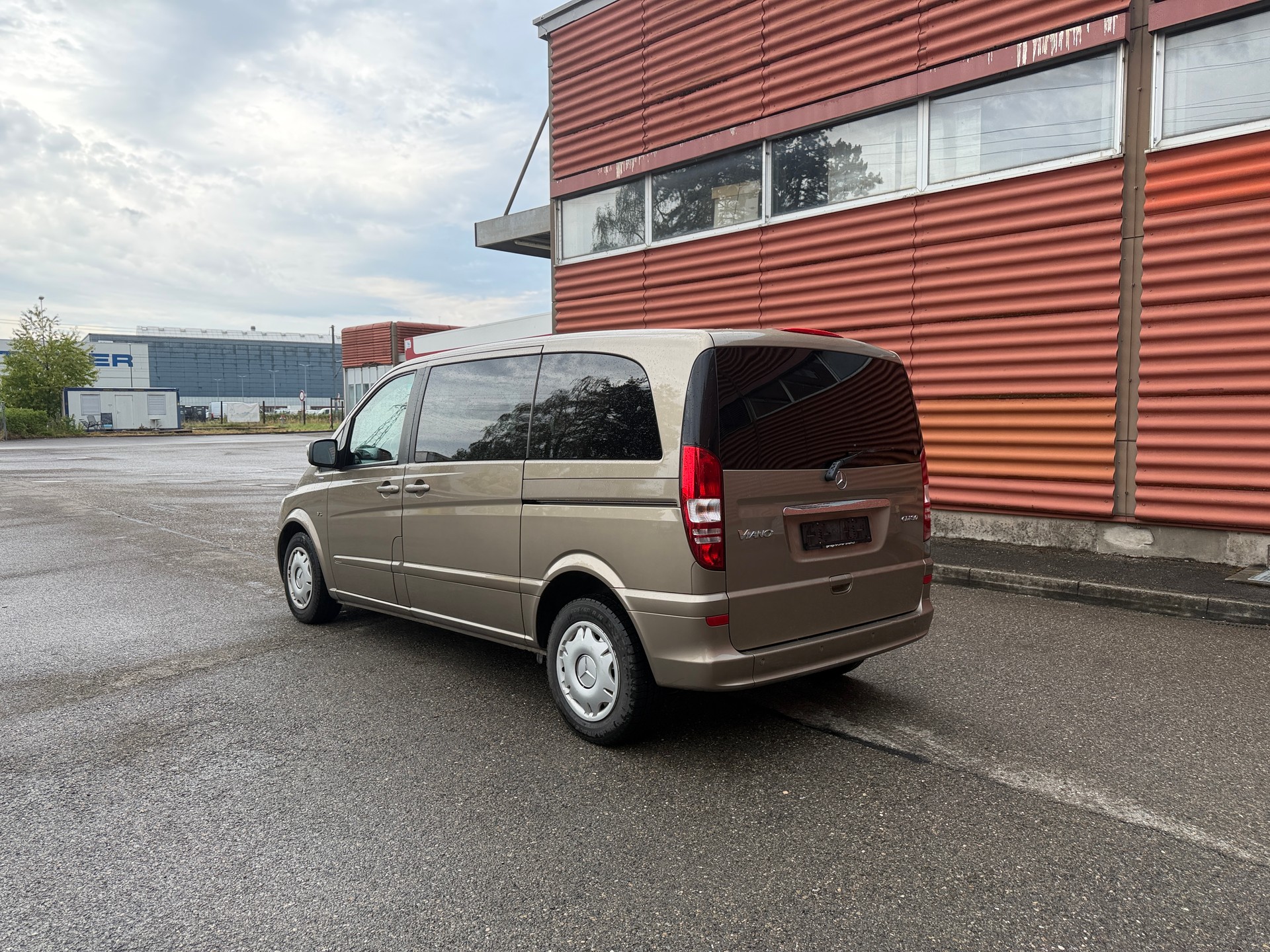 MERCEDES-BENZ Viano 3.0 CDI Blue Efficiency Trend A-image-5