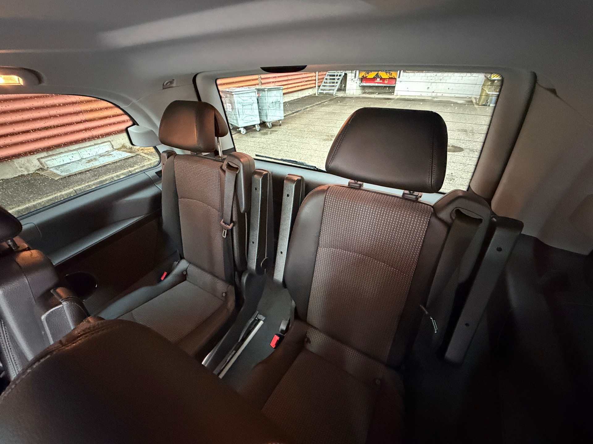 MERCEDES-BENZ Viano 3.0 CDI Blue Efficiency Trend A-image-13