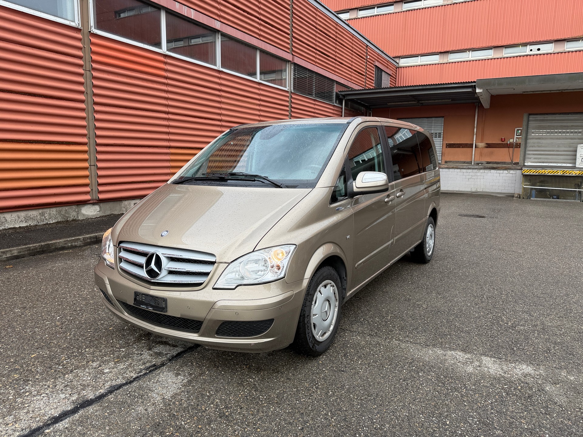 MERCEDES-BENZ Viano 3.0 CDI Blue Efficiency Trend A-image-2