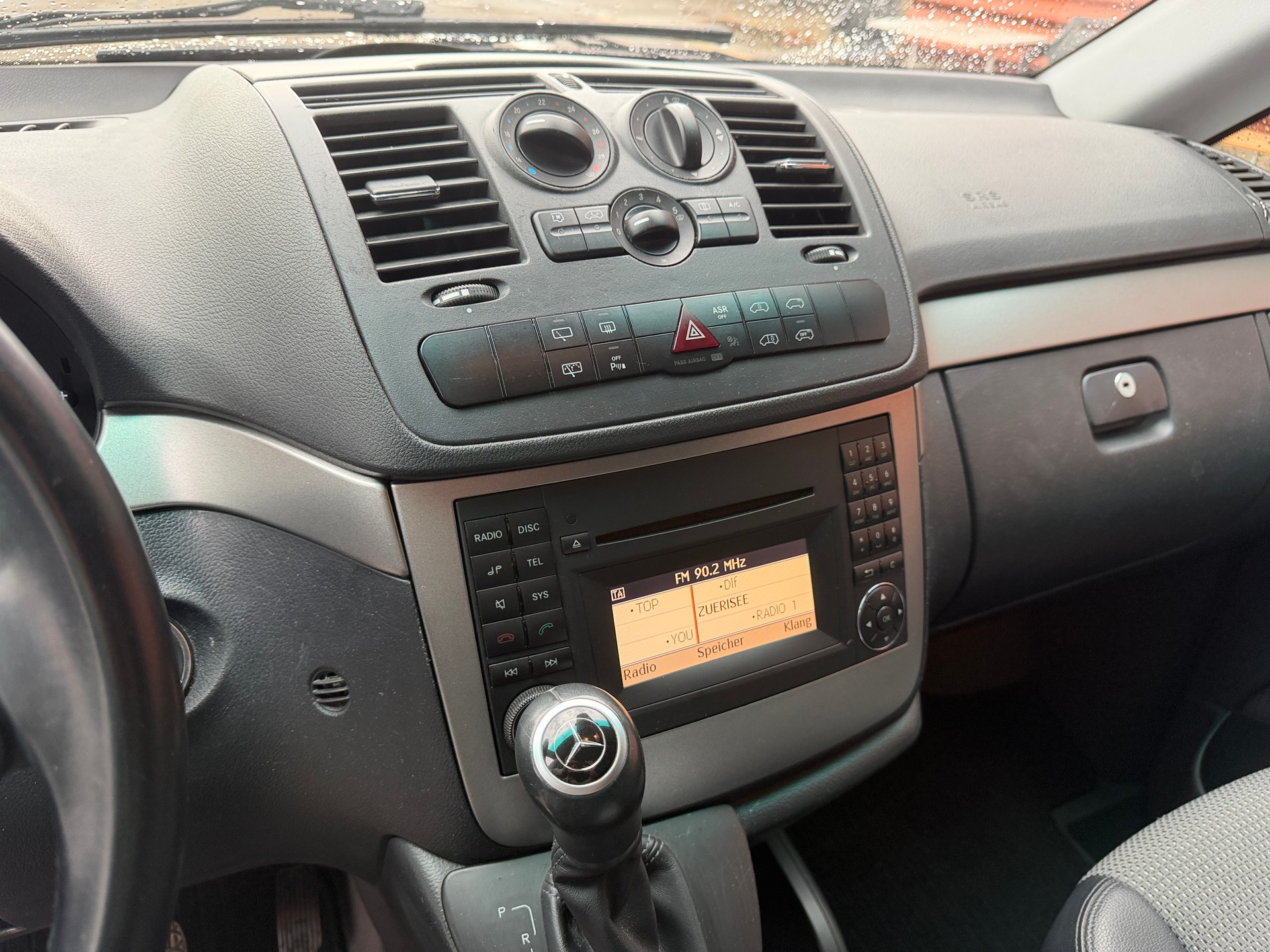 MERCEDES-BENZ Viano 3.0 CDI Blue Efficiency Trend A-image-11