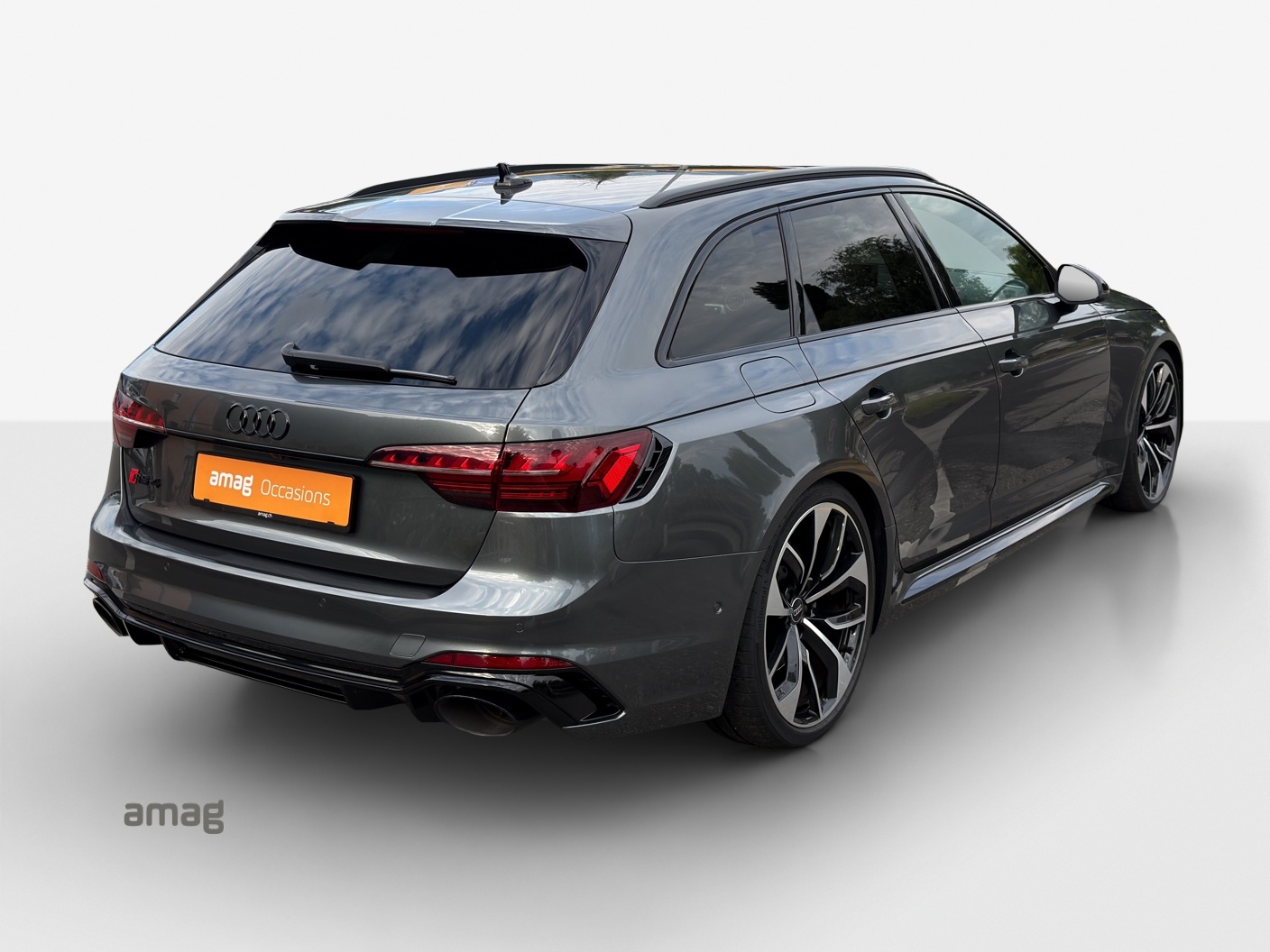 AUDI RS4 Avant quattro tiptronic-image-4