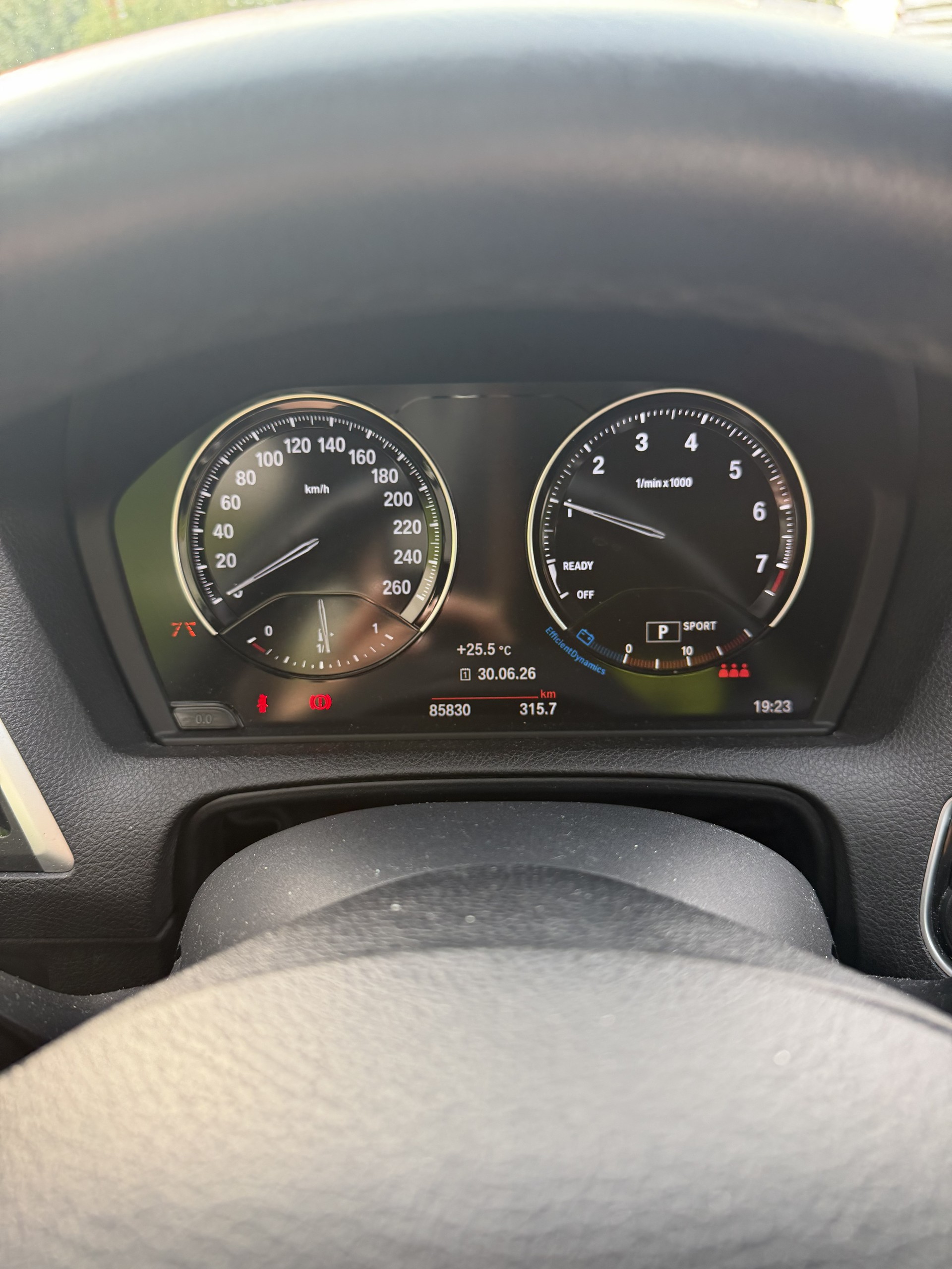 BMW 118i-image-5