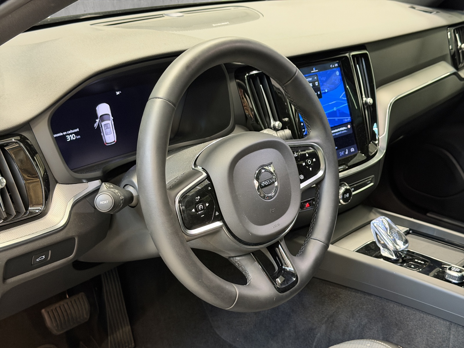 Image VOLVO V60 V60 B5 AWD Benzin Mild Hybrid Plus Dark Geartronic