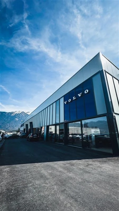 VOLVO V60 B5 AWD Benzin Mild Hybrid Plus Dark Geartronic-image-0