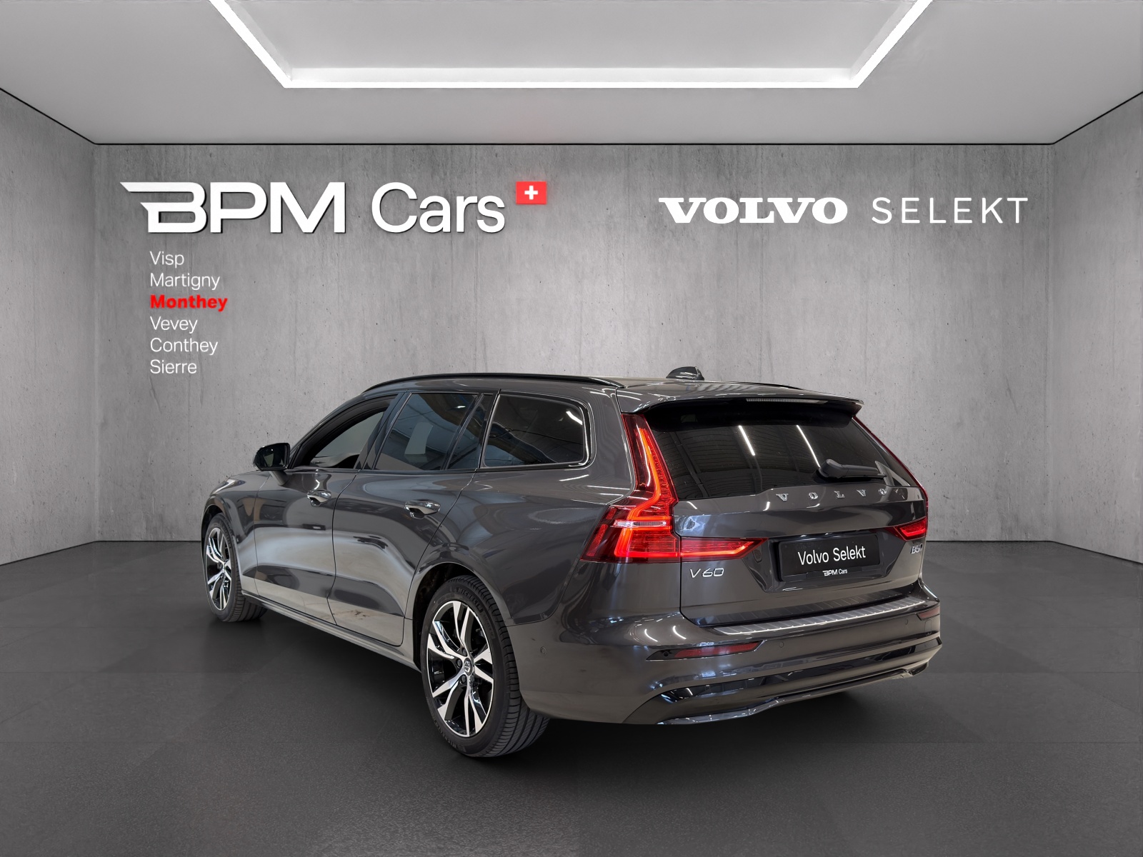 Image VOLVO V60 V60 B5 AWD Benzin Mild Hybrid Plus Dark Geartronic