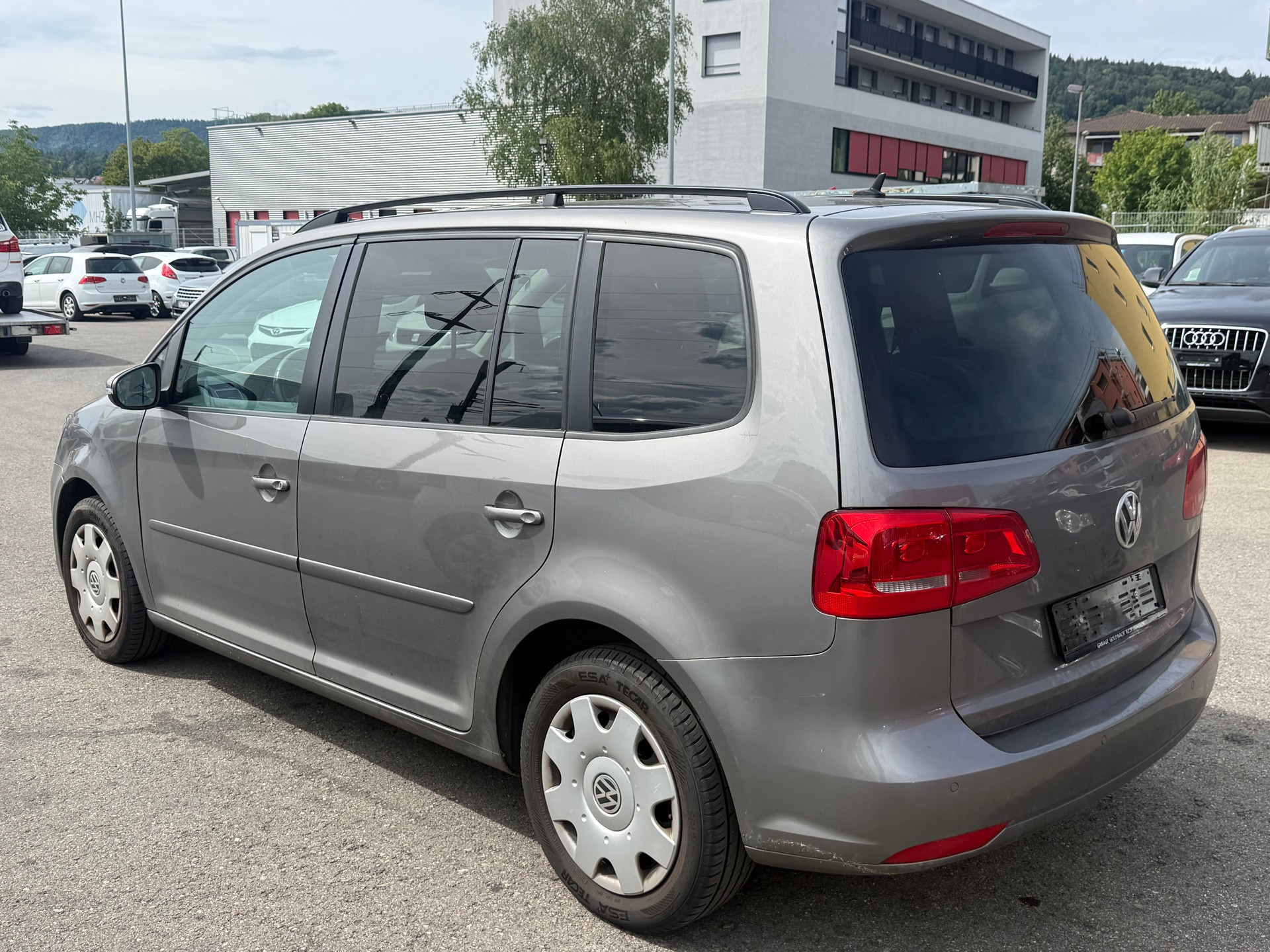 VW Touran 1.4 TSI Trendline-image-2