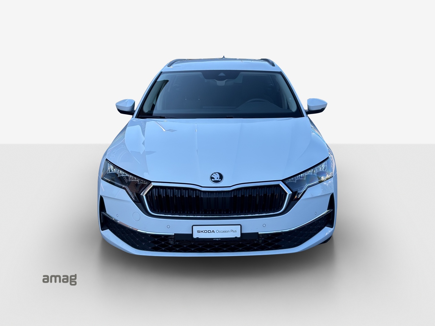 SKODA Octavia Combi 2.0 TDI DSG Selection-image-5