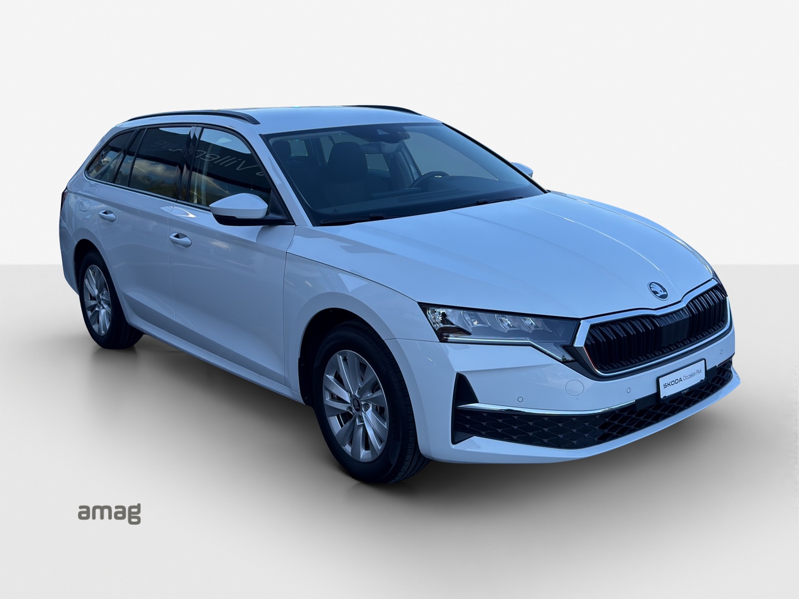 SKODA Octavia Combi 2.0 TDI DSG Selection-image-4