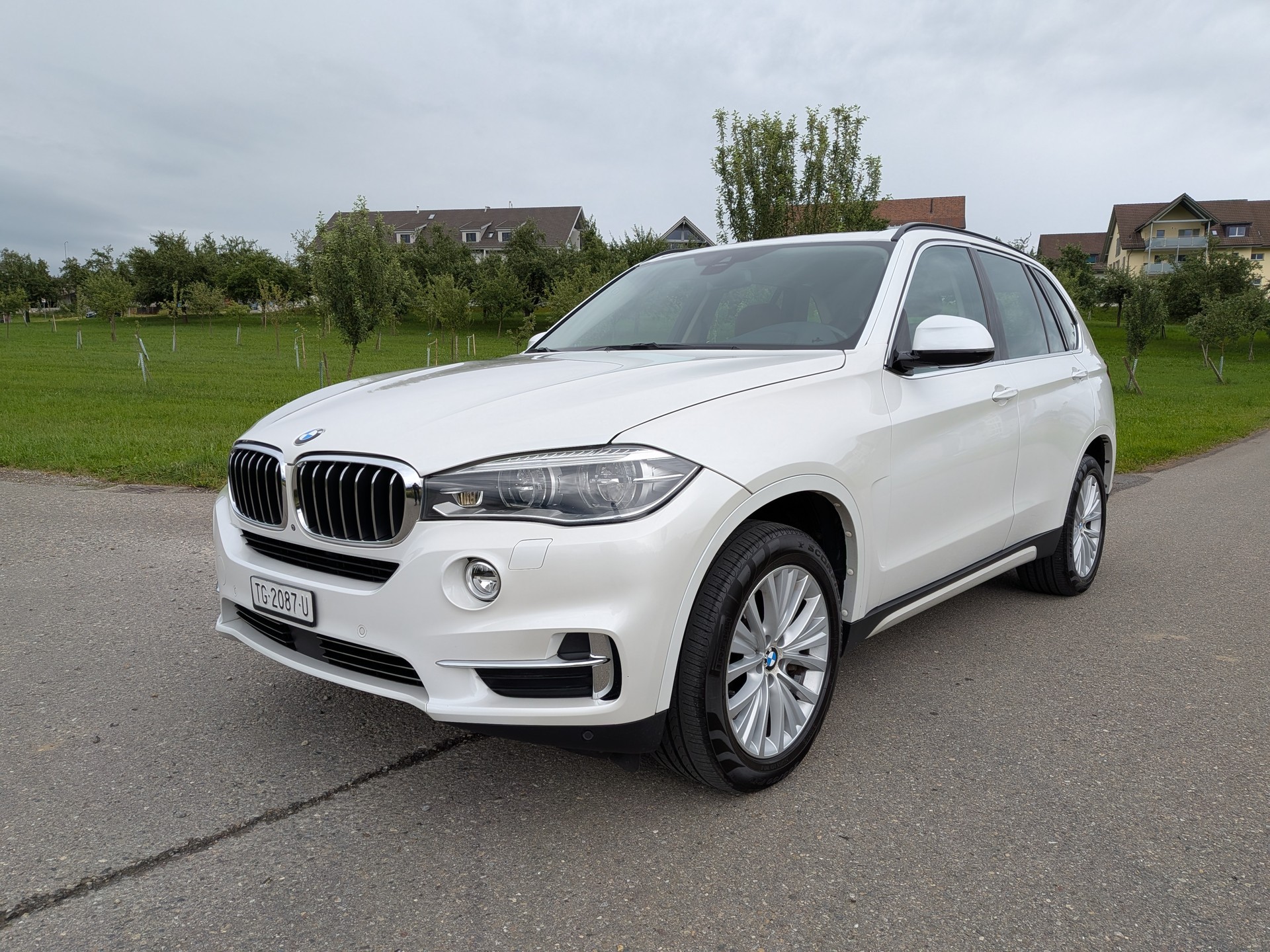 BMW X5 xDrive 50i Steptronic-image-4