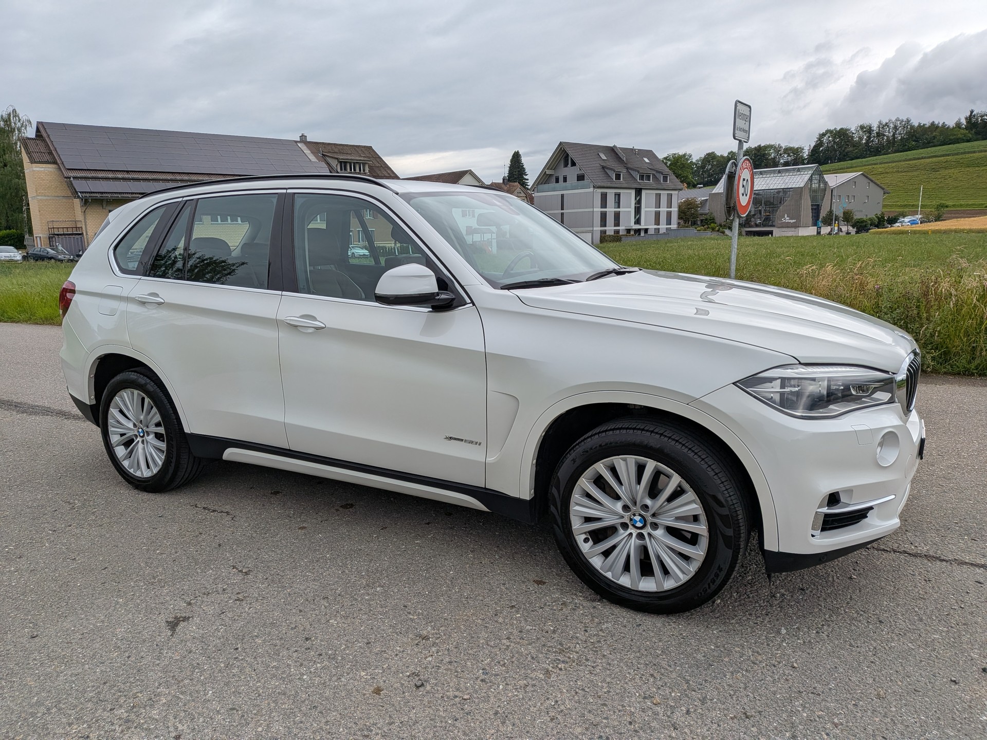 BMW X5 xDrive 50i Steptronic-image-3