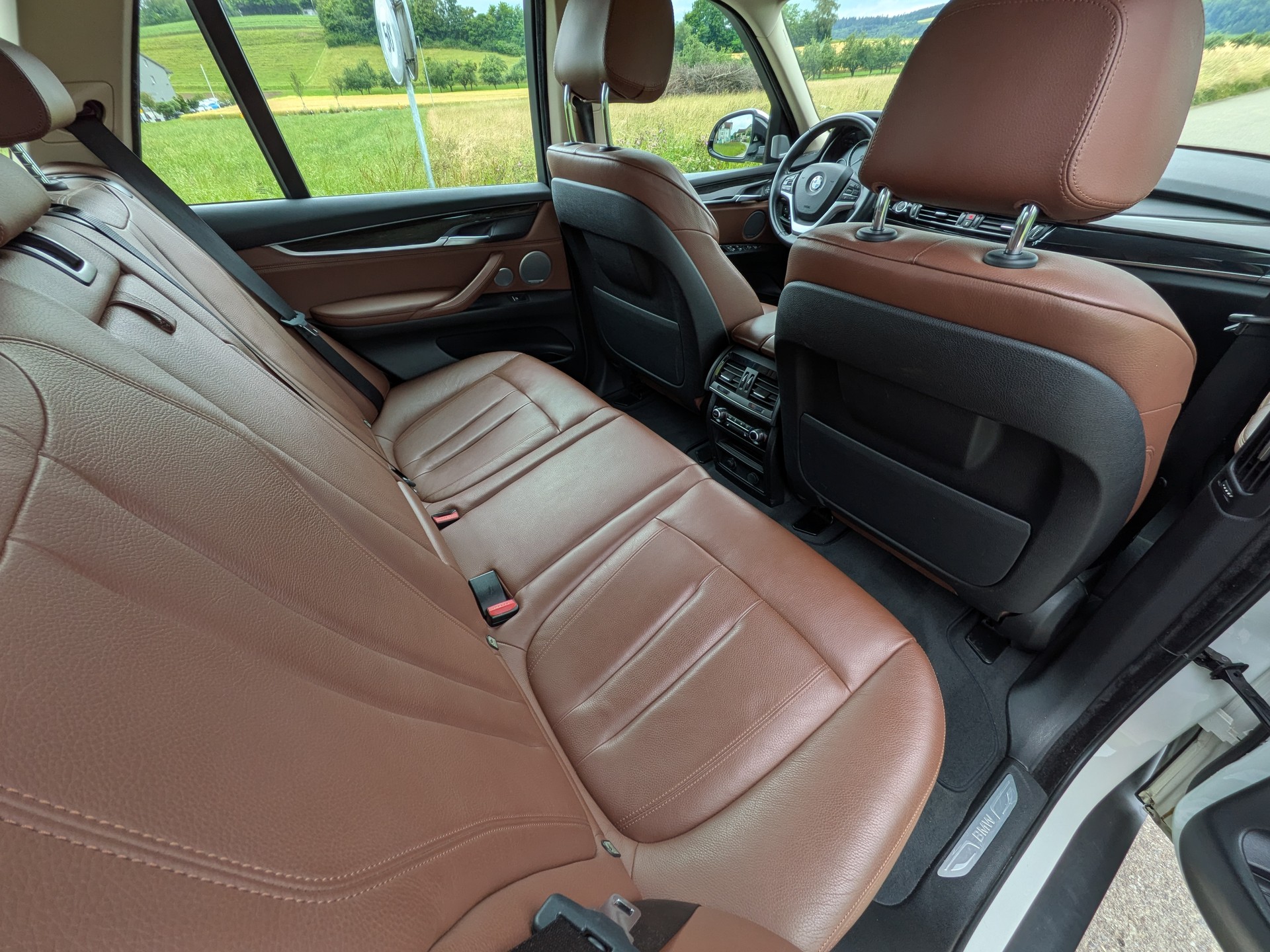 BMW X5 xDrive 50i Steptronic-image-19