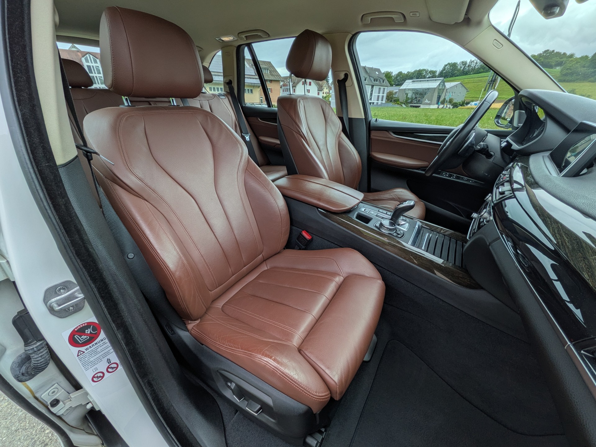 BMW X5 xDrive 50i Steptronic-image-13