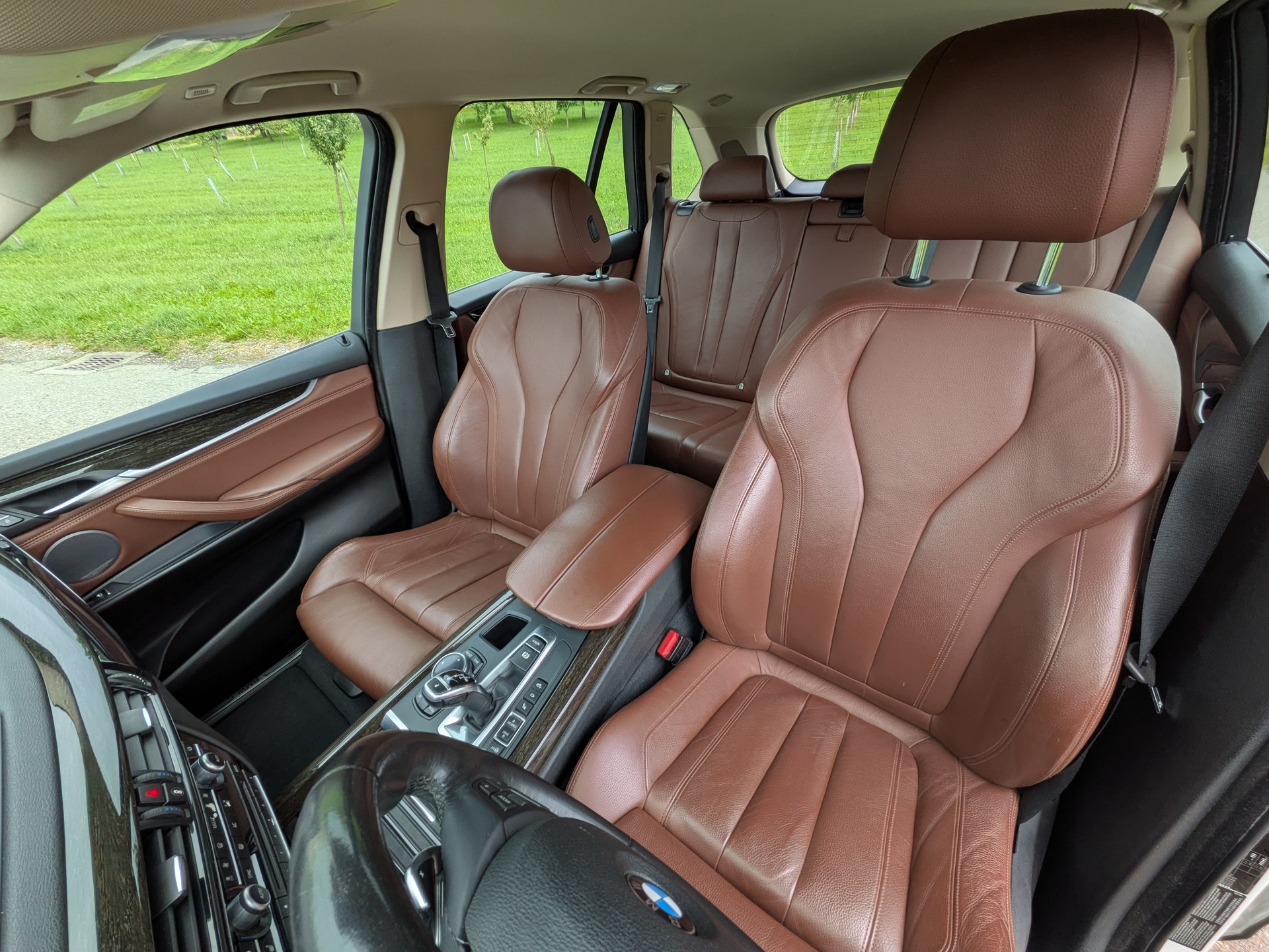 BMW X5 xDrive 50i Steptronic-image-14